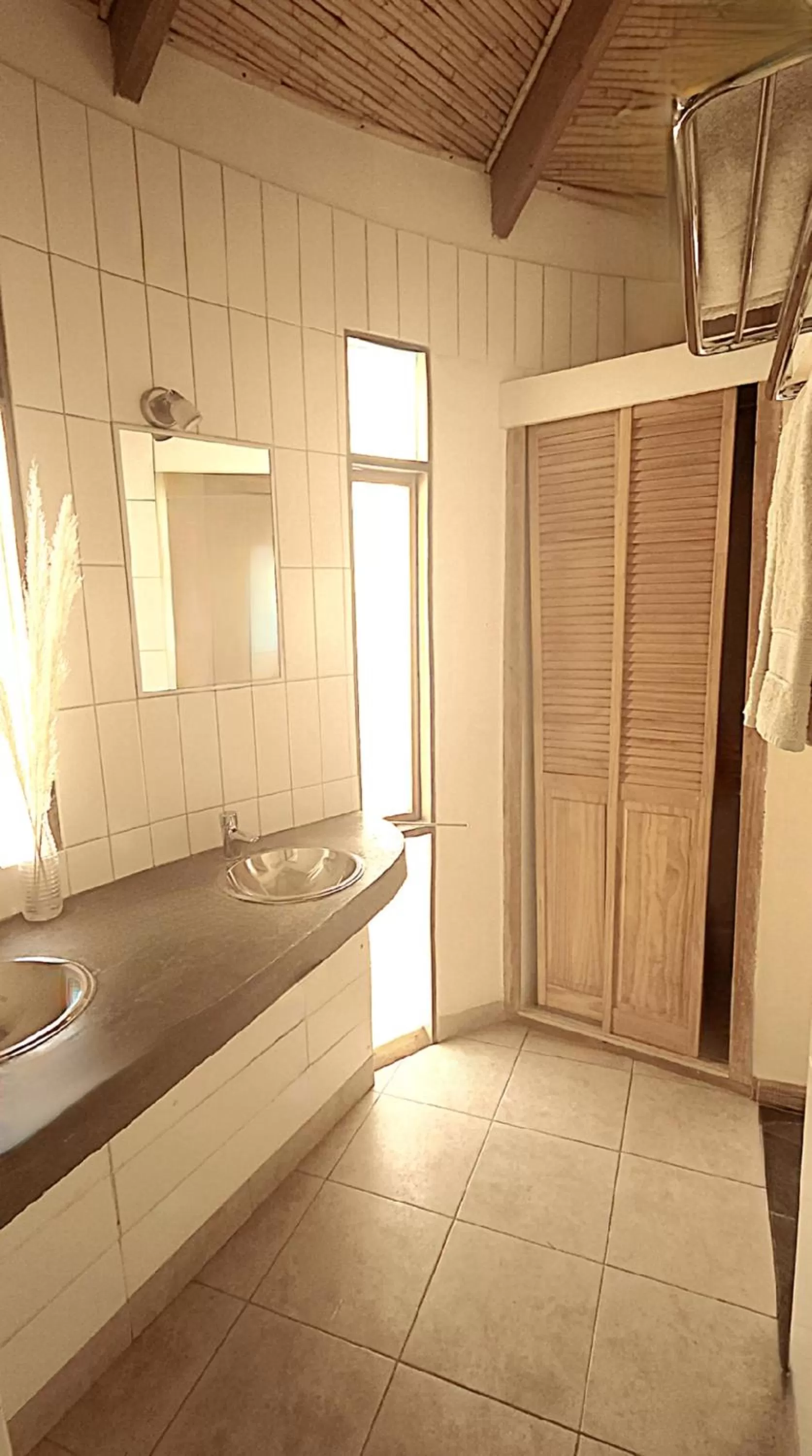 Bathroom in Hotel Tulor