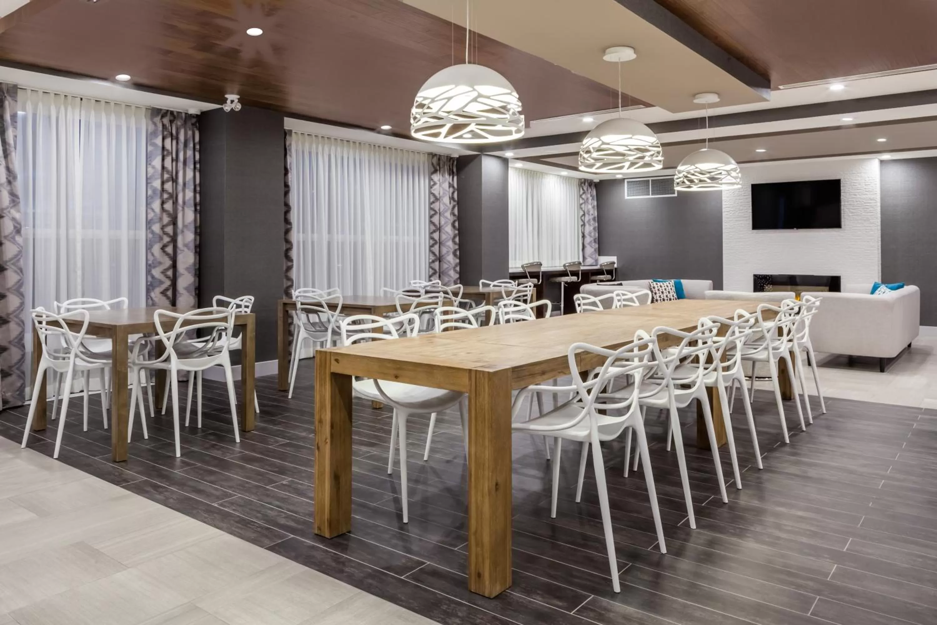 Continental breakfast in Best Western Plus Airdrie Gateway