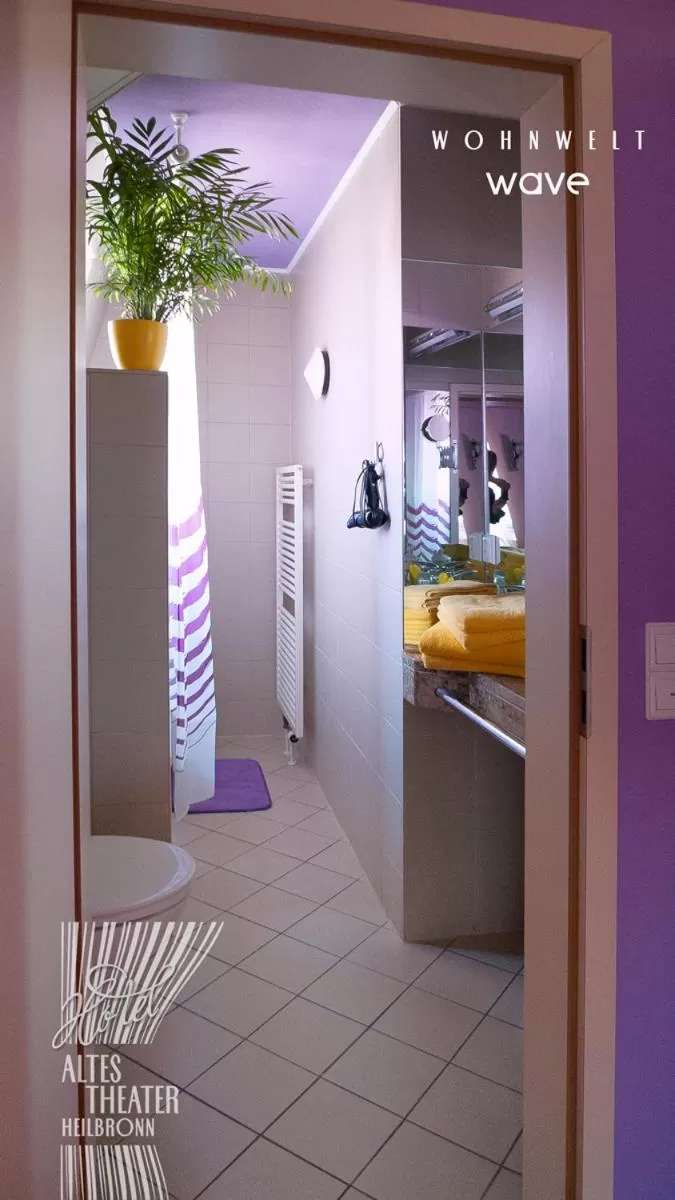 Bathroom in HOTEL ALTES THEATER Heilbronn