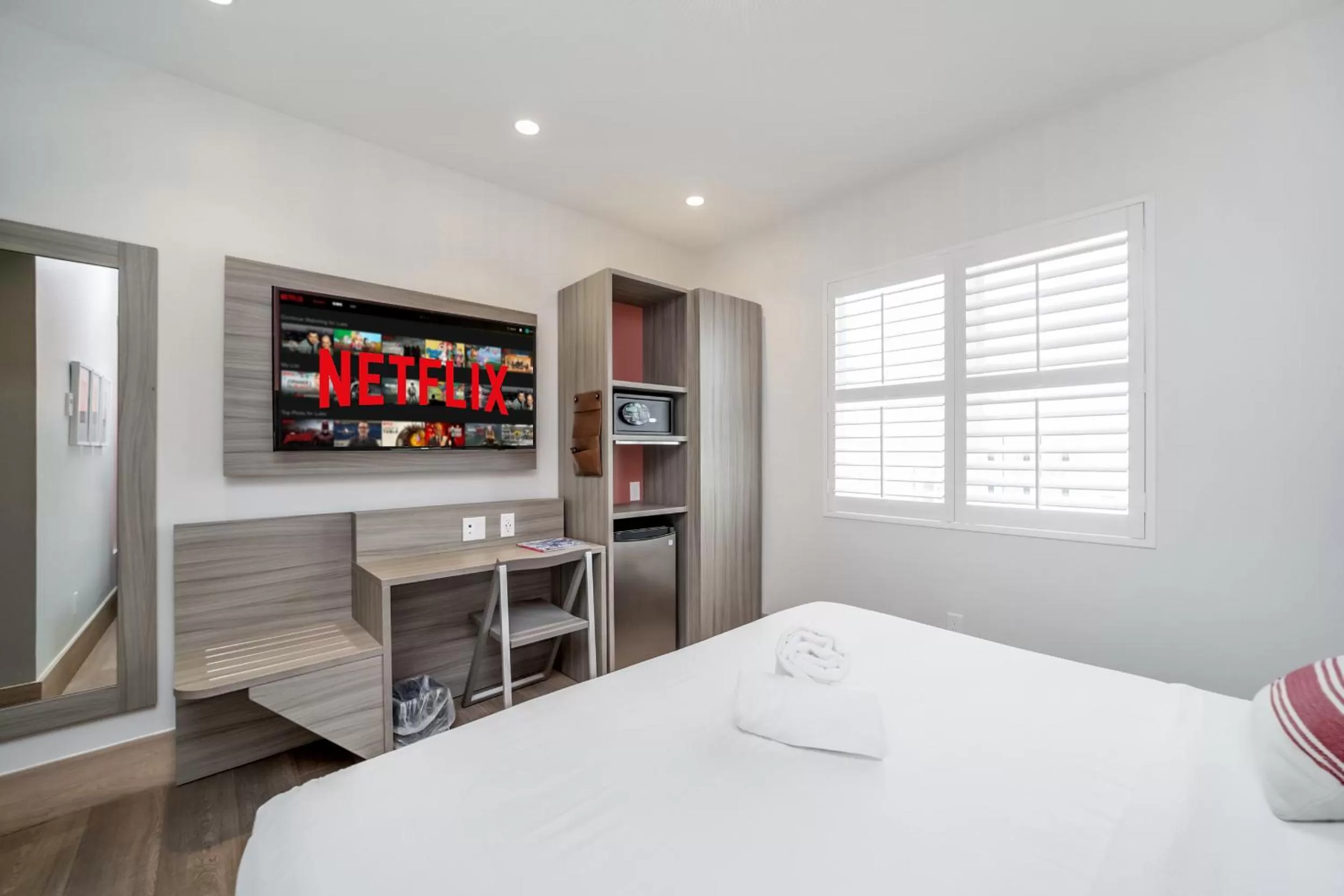 Bed in The Julia Hotel