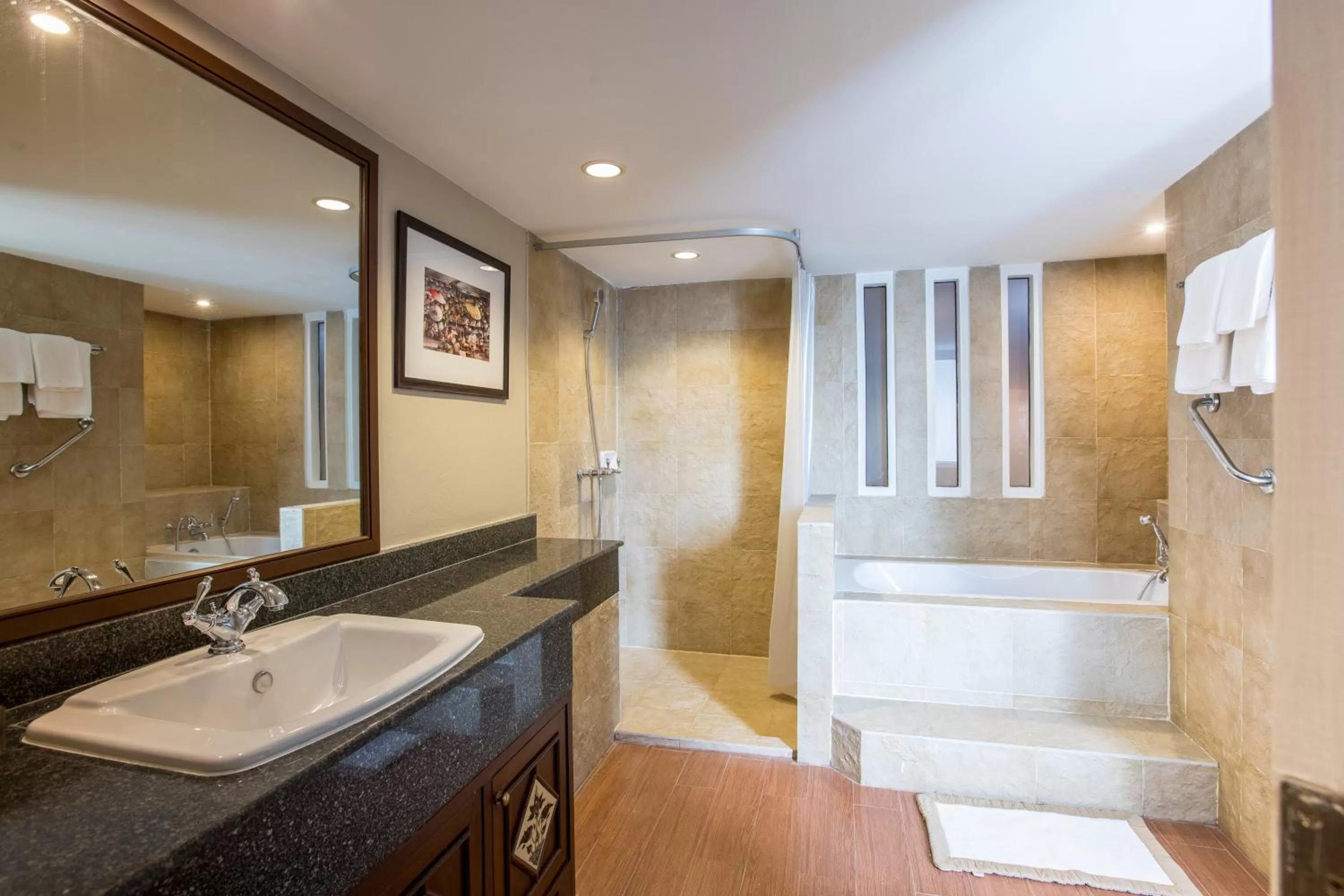 Bathroom in Viangbua Mansion