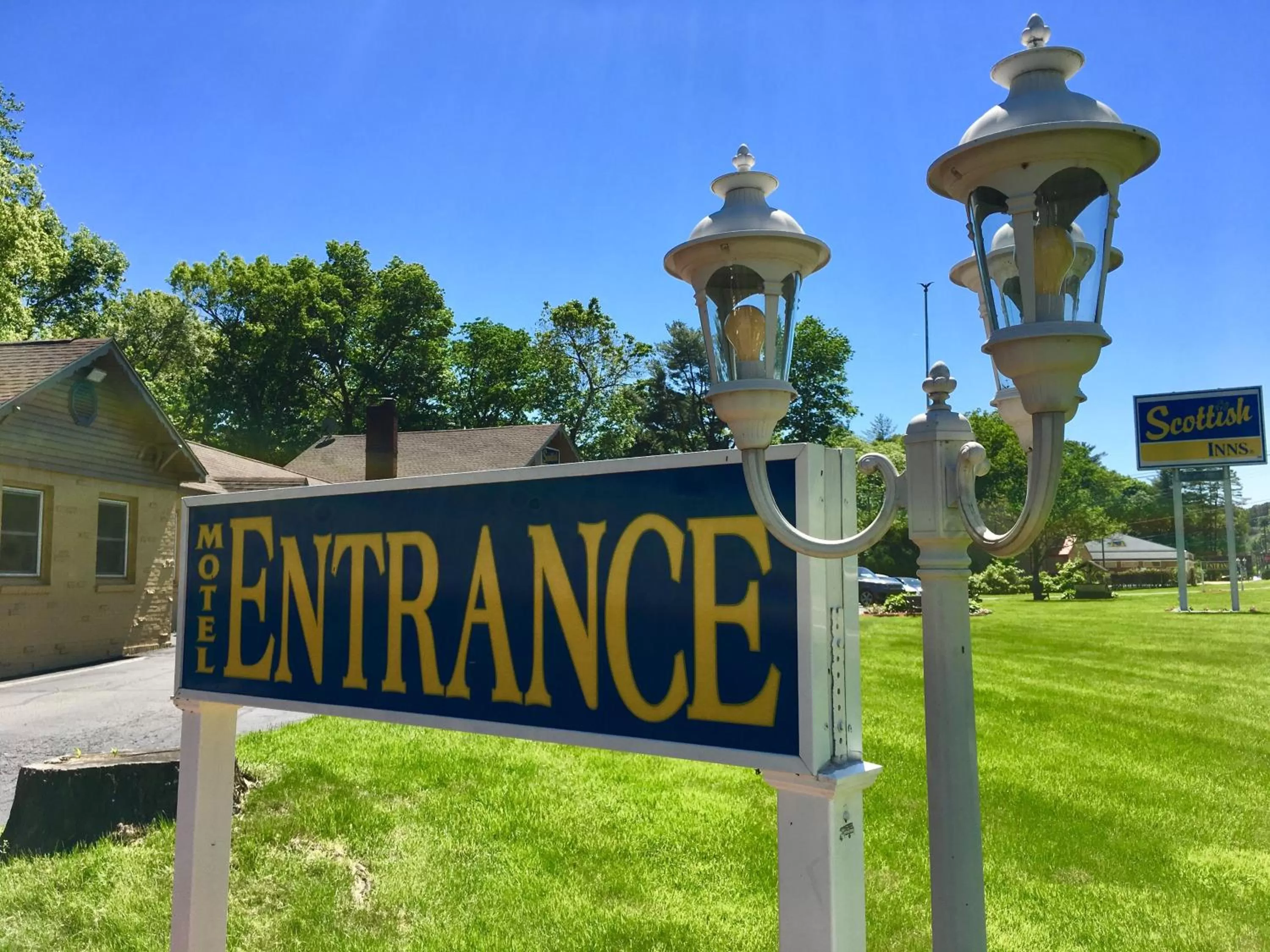 Property building in Scottish Inns Milford