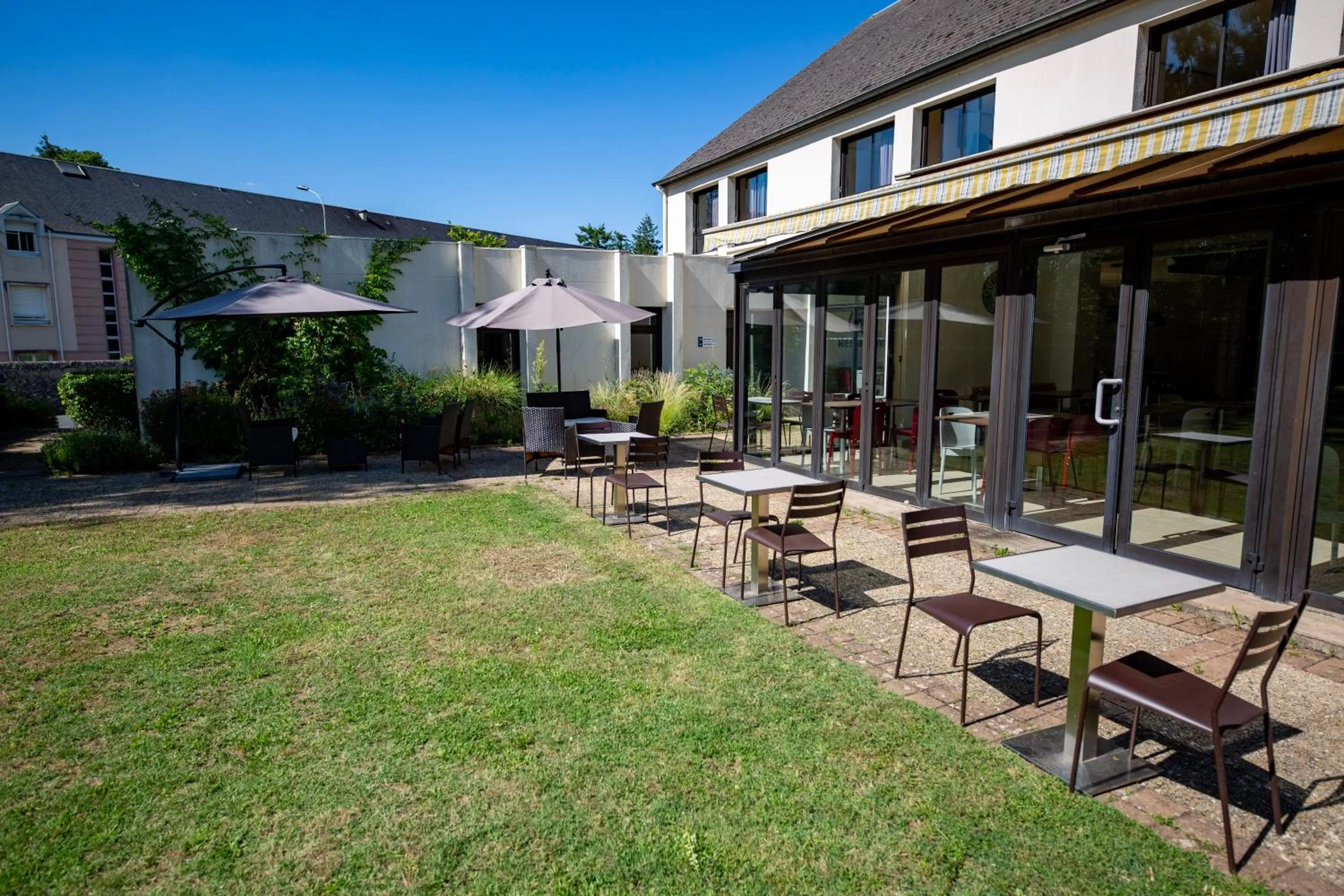 Property building in Kyriad Blois Sud - Vineuil