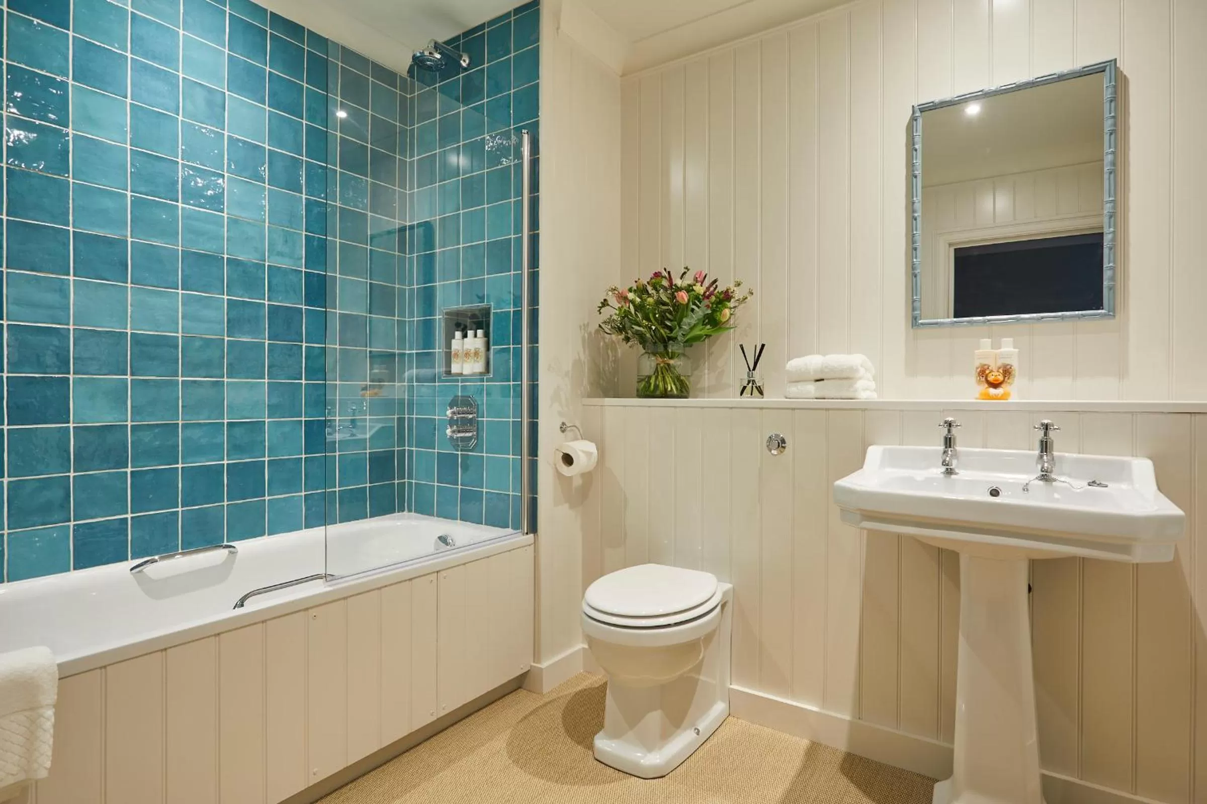 Bathroom in The Retreat, Elcot Park