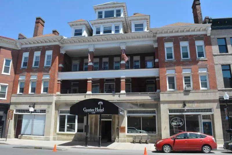 Street view, Property Building in Hotel Gunter