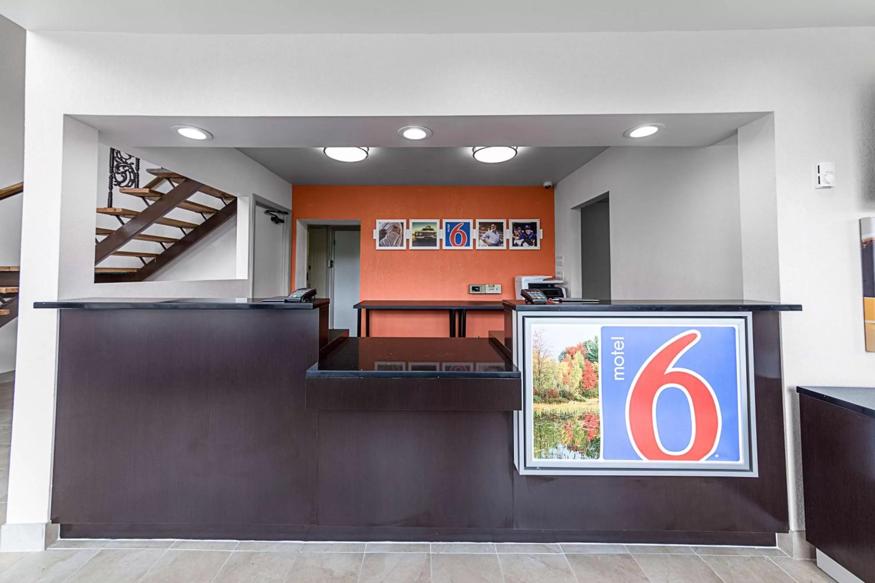 Lobby or reception in Motel 6-Warminster, PA