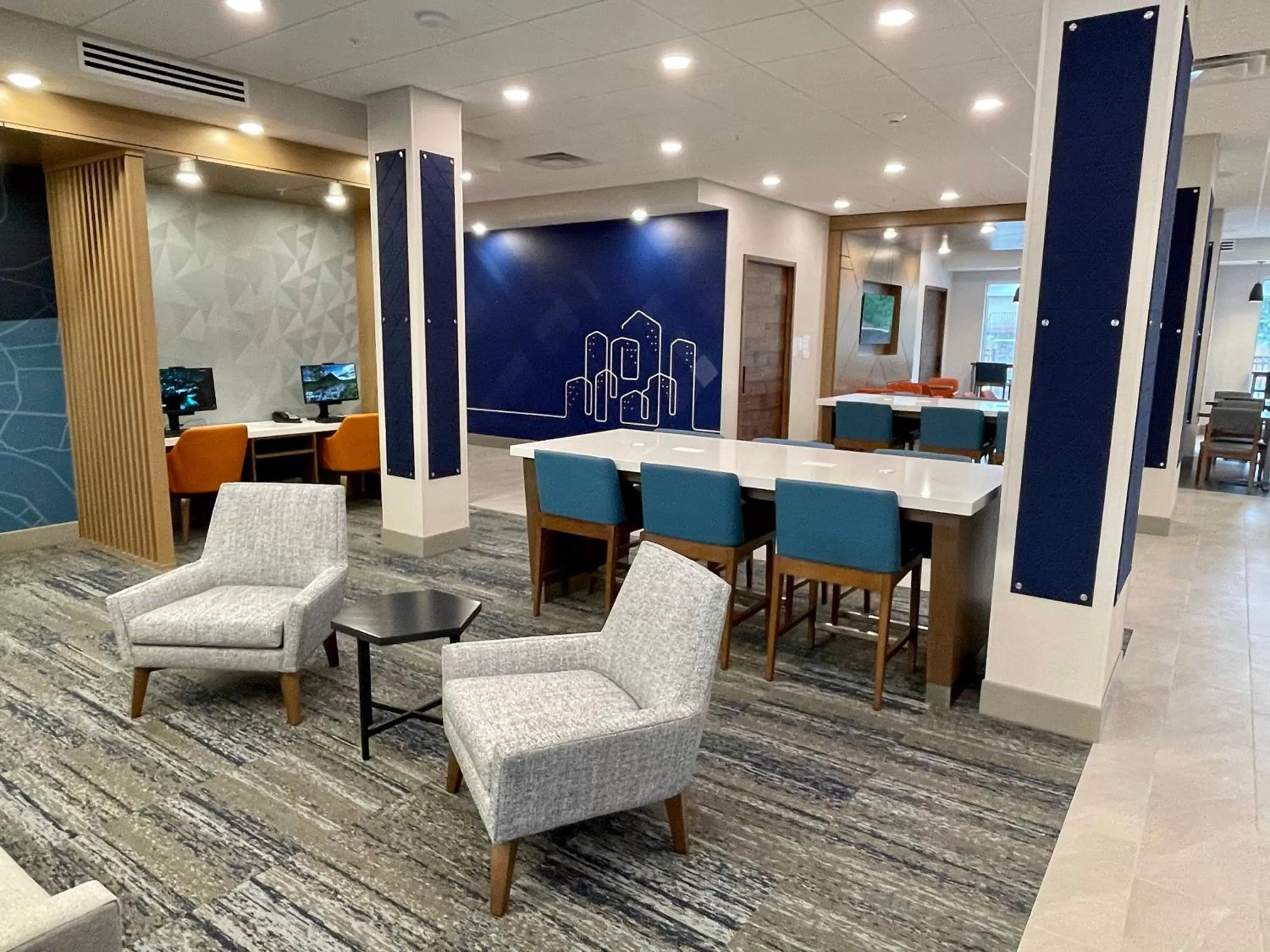 Property building in Holiday Inn Express & Suites - Ft. Smith - Airport by IHG