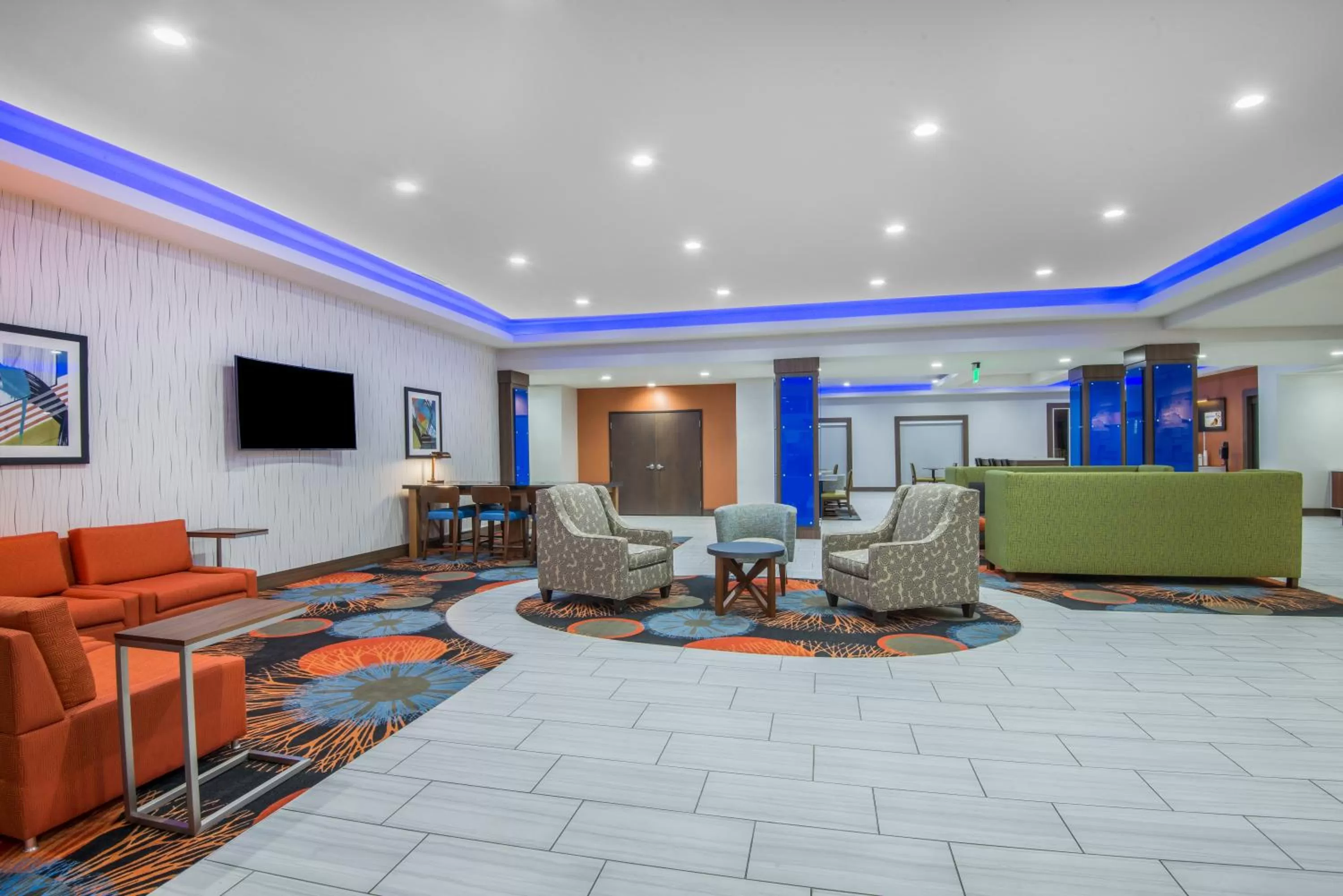 Property building in Holiday Inn Express & Suites Stillwater - University Area by IHG