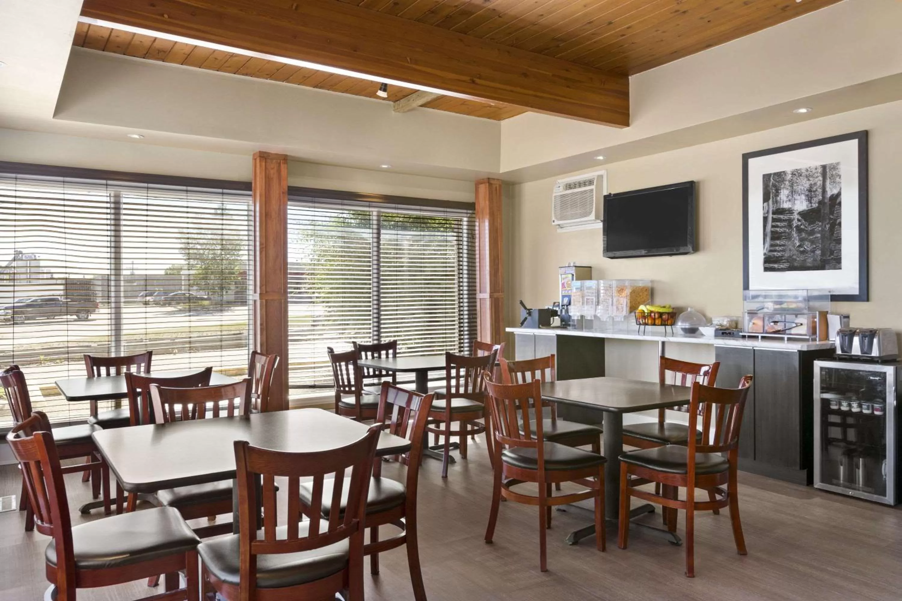 Restaurant/places to eat in Thriftlodge Saskatoon