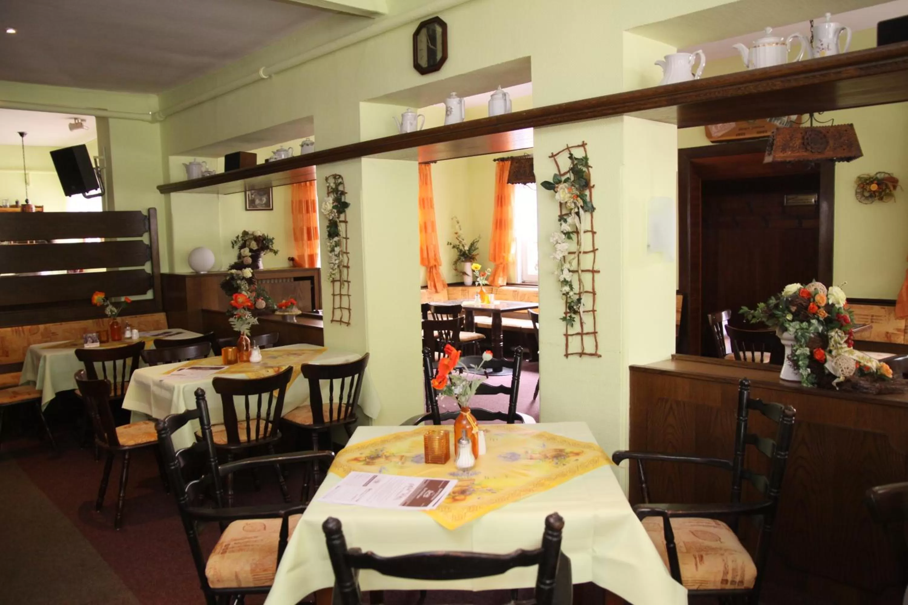 Restaurant/places to eat in Haus Kehrwieder - Hotel am Kur-Café