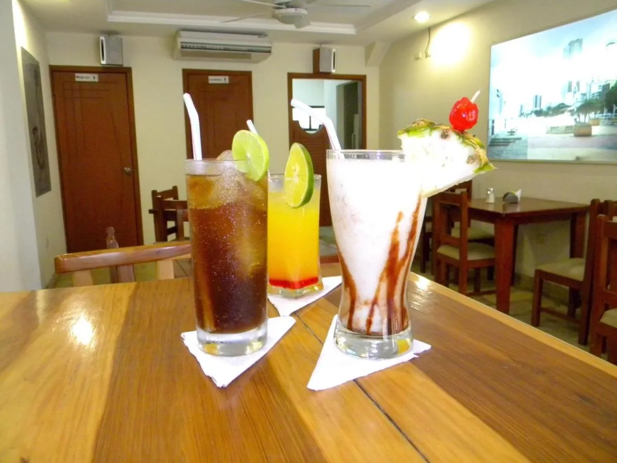 Restaurant/places to eat in Hotel Onix Gold