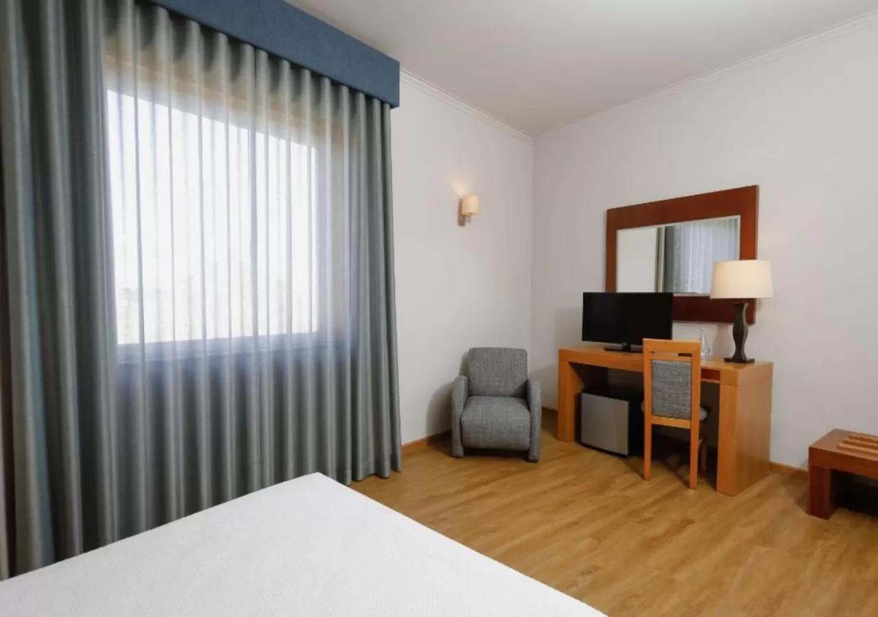 Bedroom, Bed in Montebelo Palácio dos Melos Viseu Historic Hotel