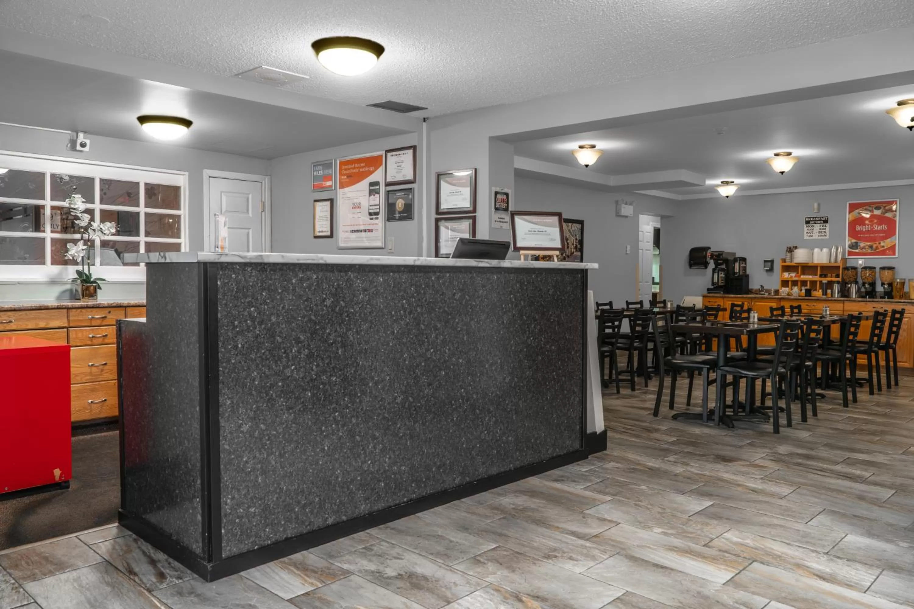 Lobby or reception in Econo Lodge Miramichi