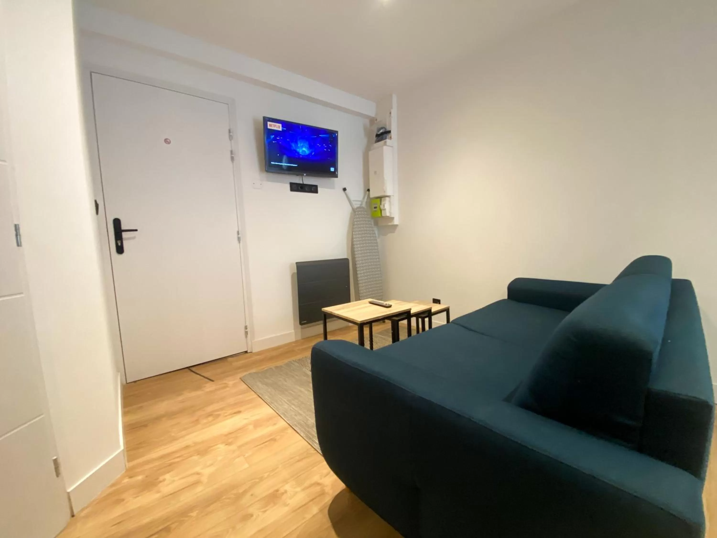 TV/Entertainment Center in Le Bras d'or Apparts et Spa