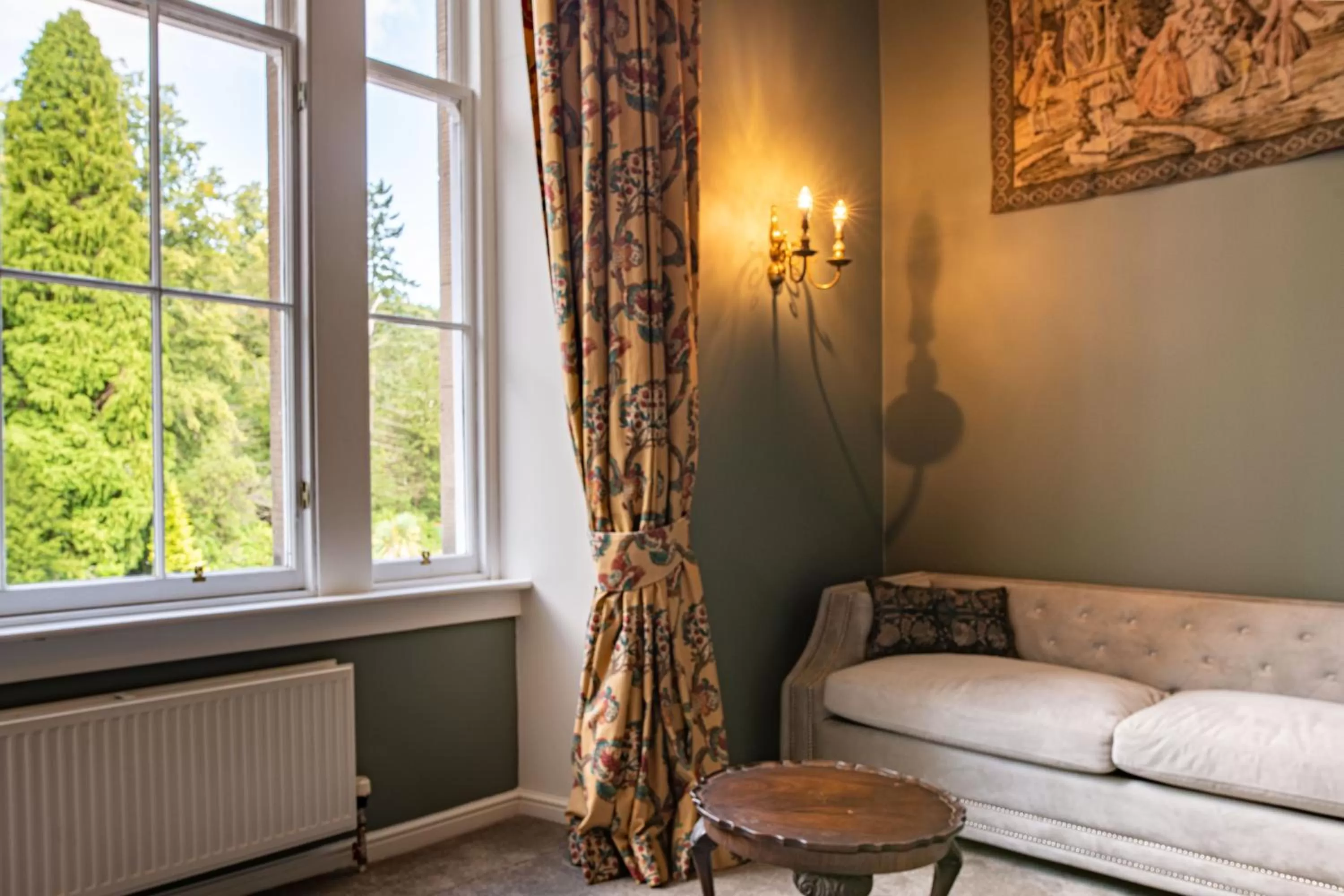 Living room in Melville Castle Hotel