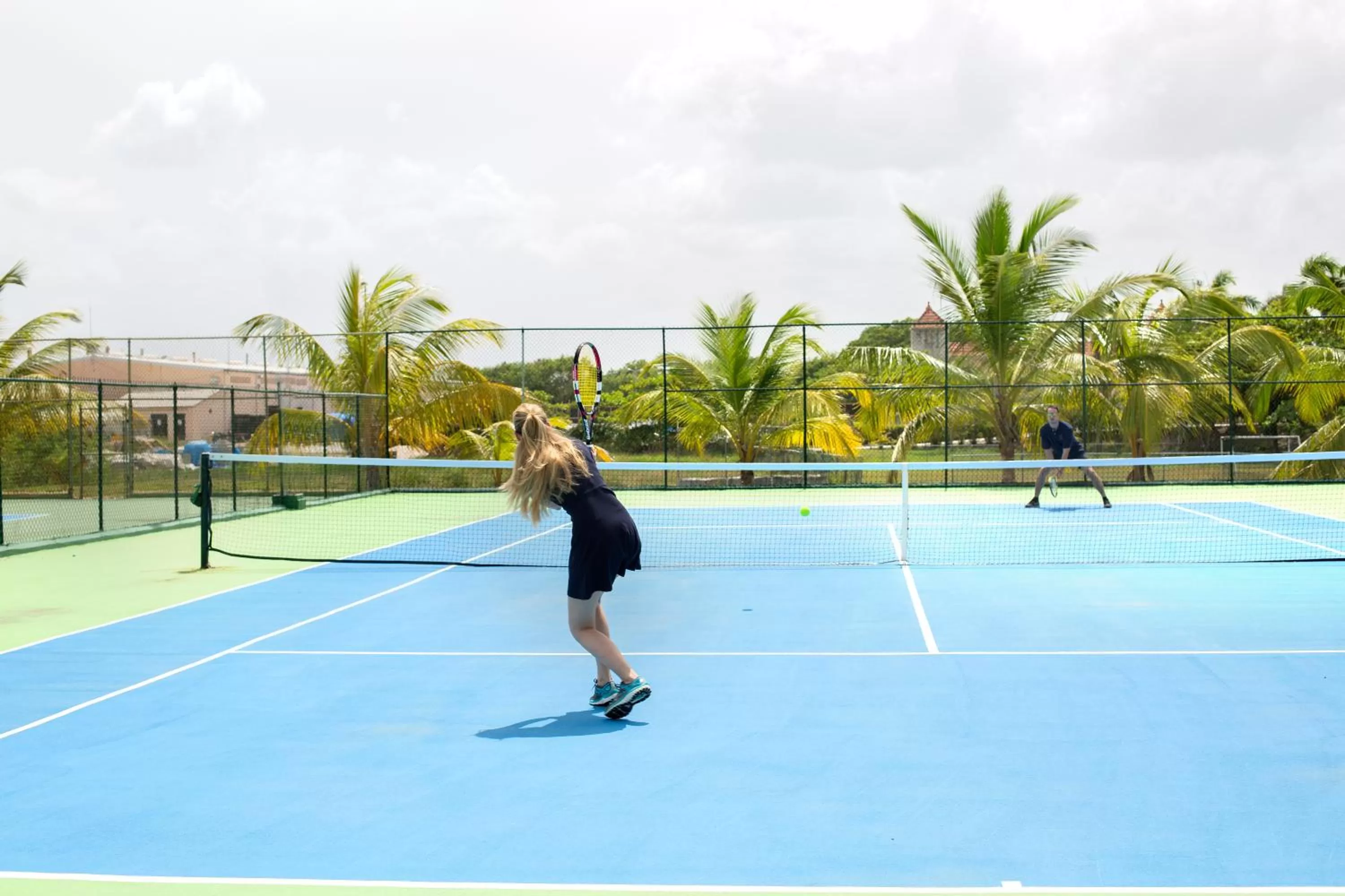 Tennis court in Majestic Colonial Punta Cana - All Inclusive