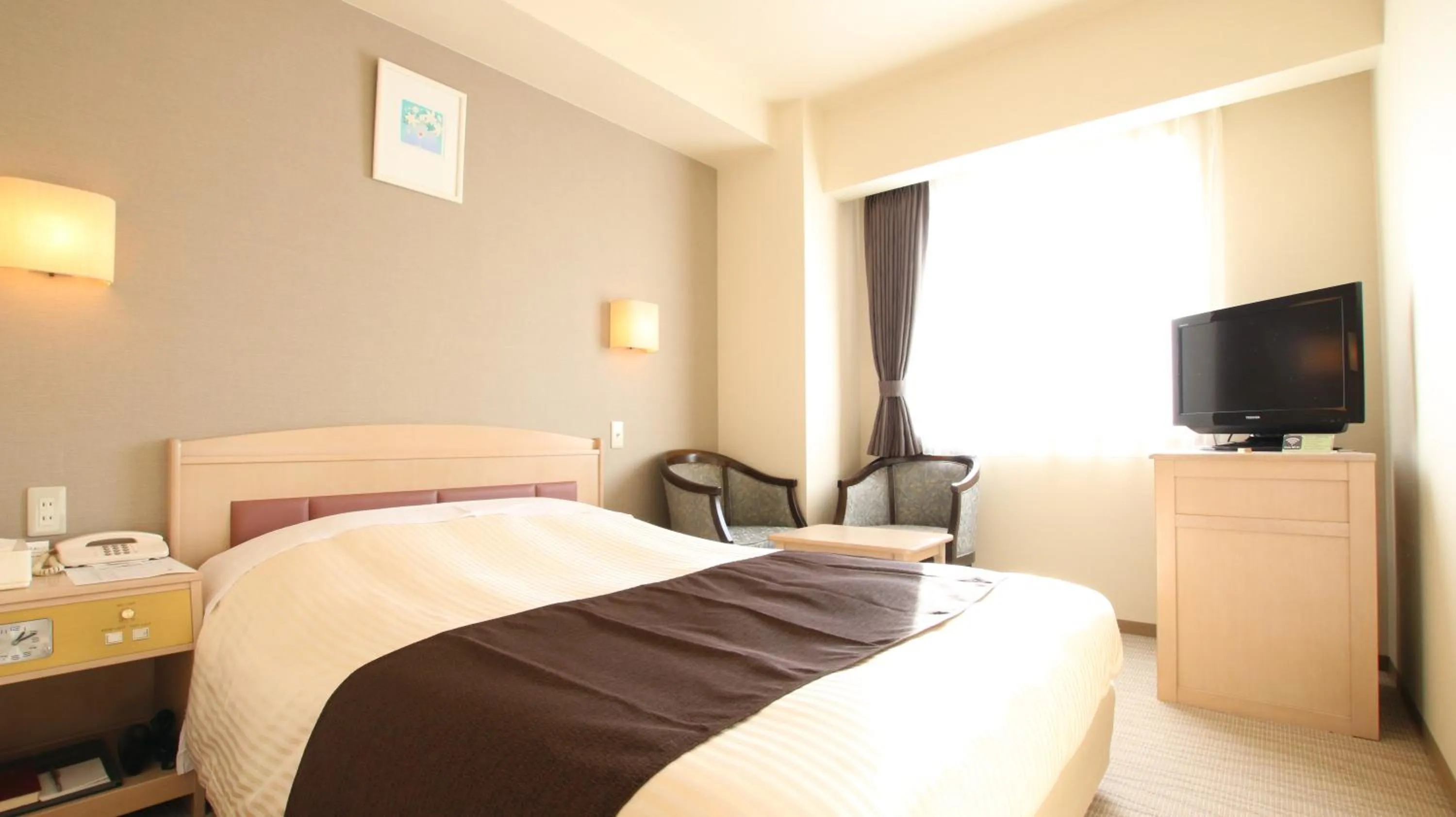 Bathroom, Bed in Kotoni Green Hotel