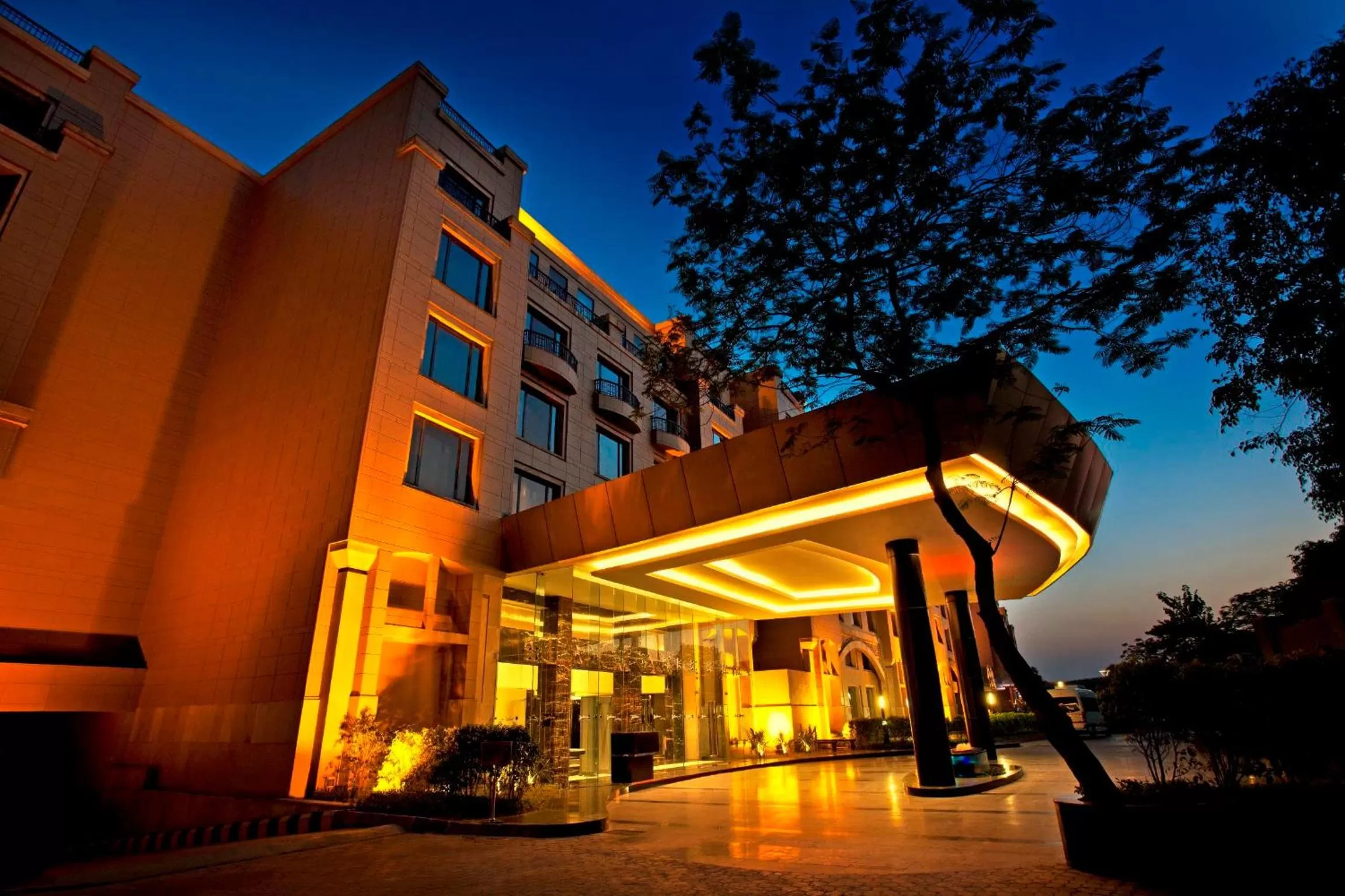 Facade/entrance in Radisson Blu Plaza Delhi Airport