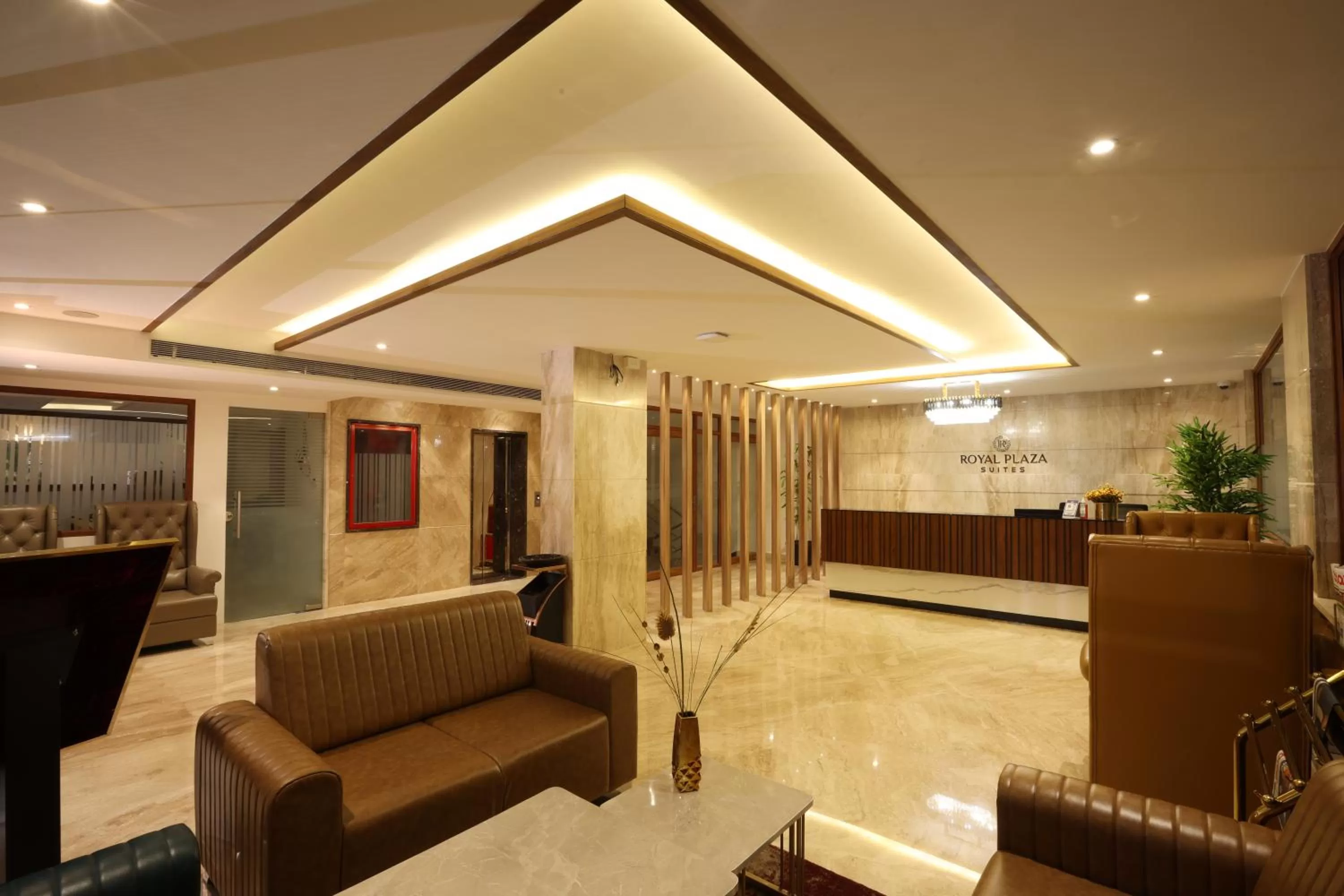 Lobby or reception in Royal Plaza Suites by RAK Rooms, Mangaluru