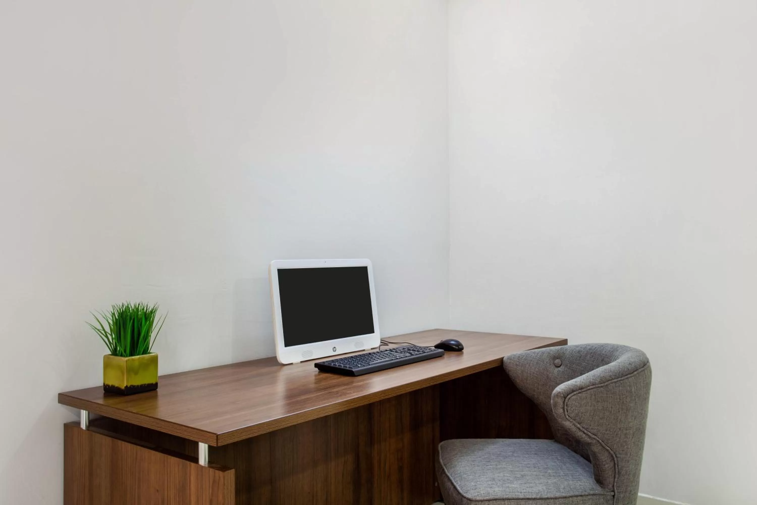 TV and multimedia in Baymont by Wyndham McDonough