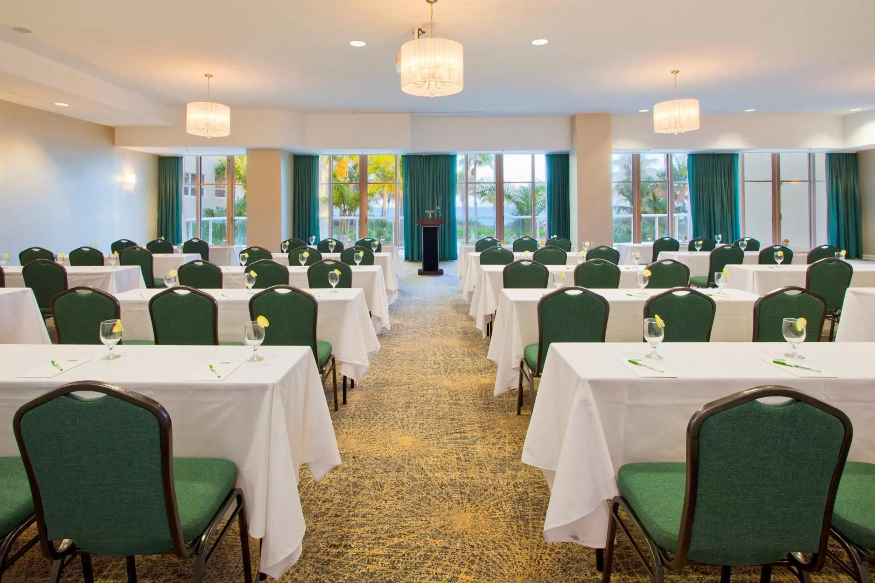 Meeting/conference room in Holiday Inn Miami Beach-Oceanfront by IHG