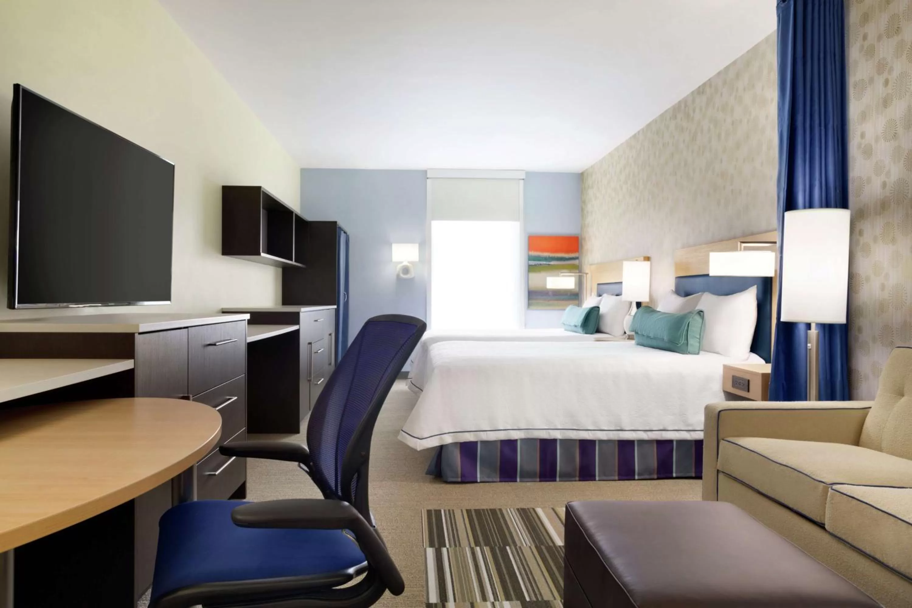Bedroom, Bed in Home2 Suites By Hilton McAllen