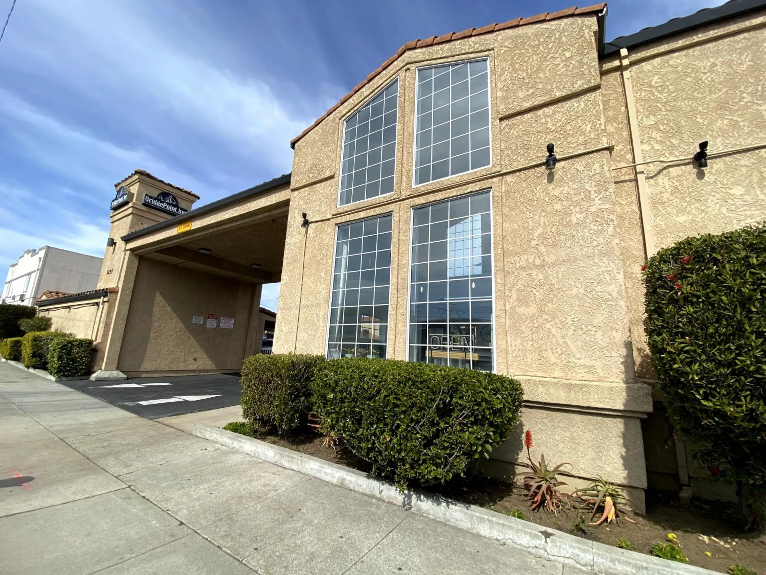 Property building in BridgePoint Inn Daly City