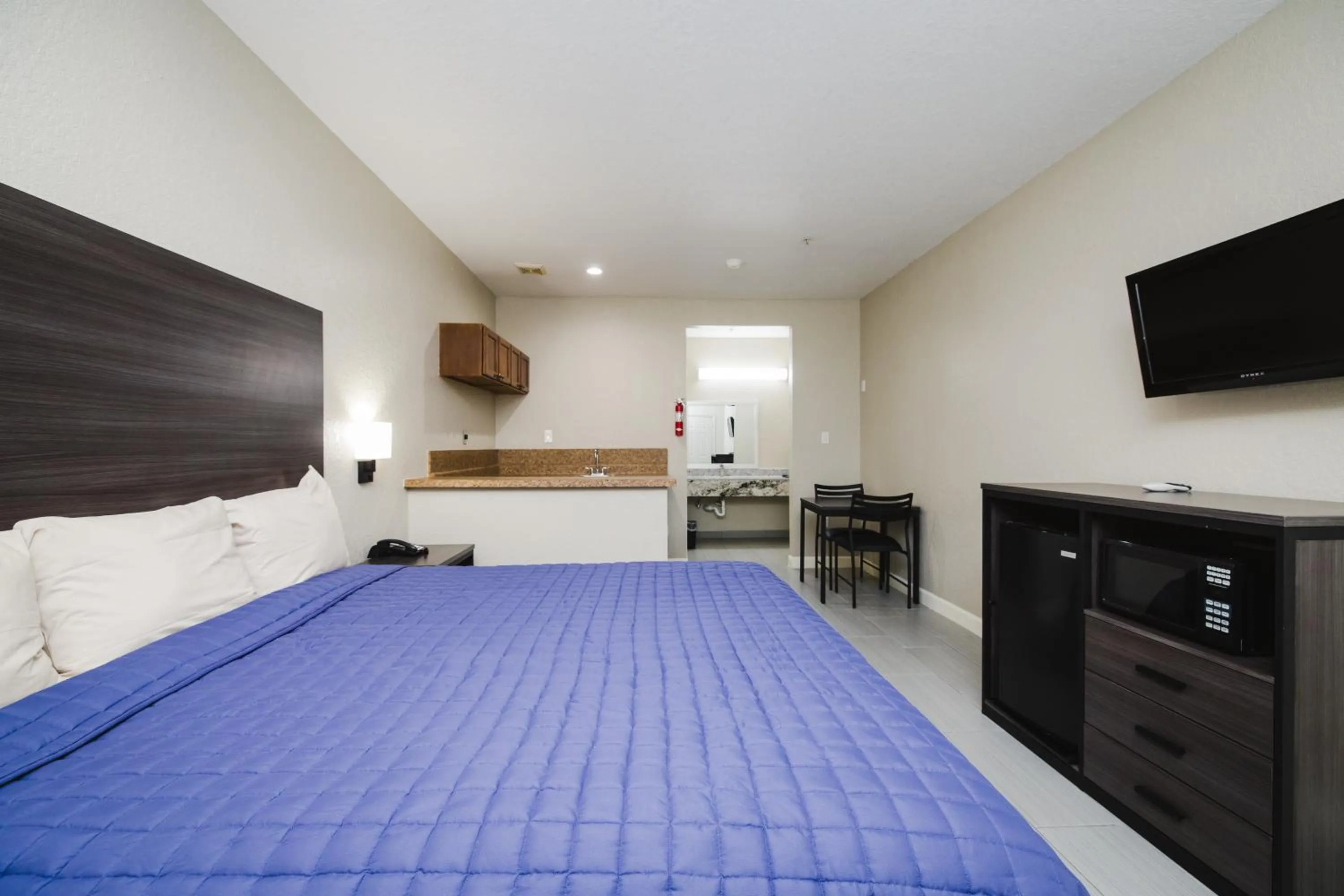 Bed in Winchester Inn and Suites Humble/IAH/North Houston