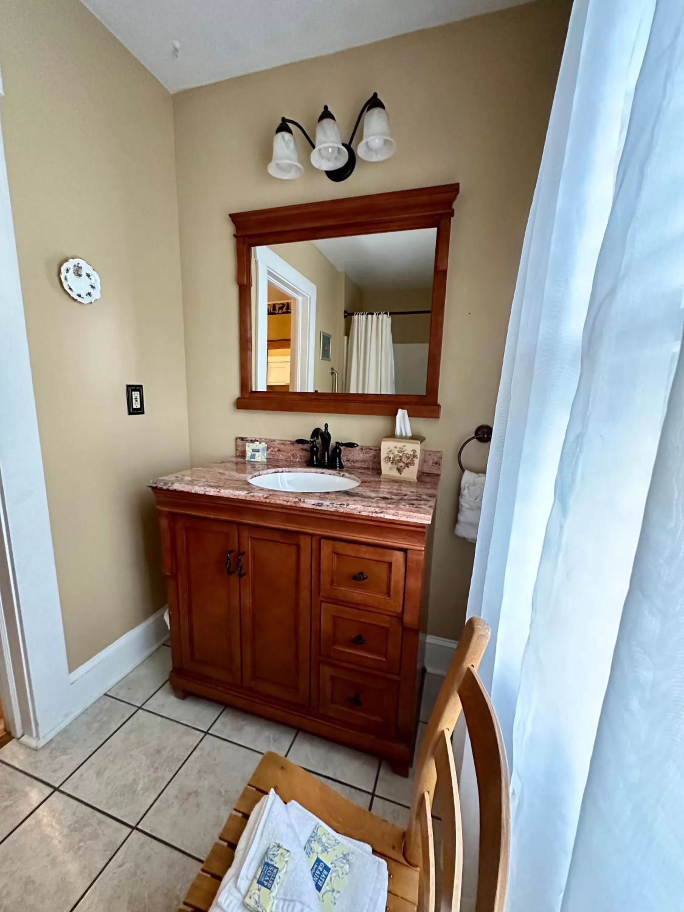 Bathroom in Red Rocker Inn