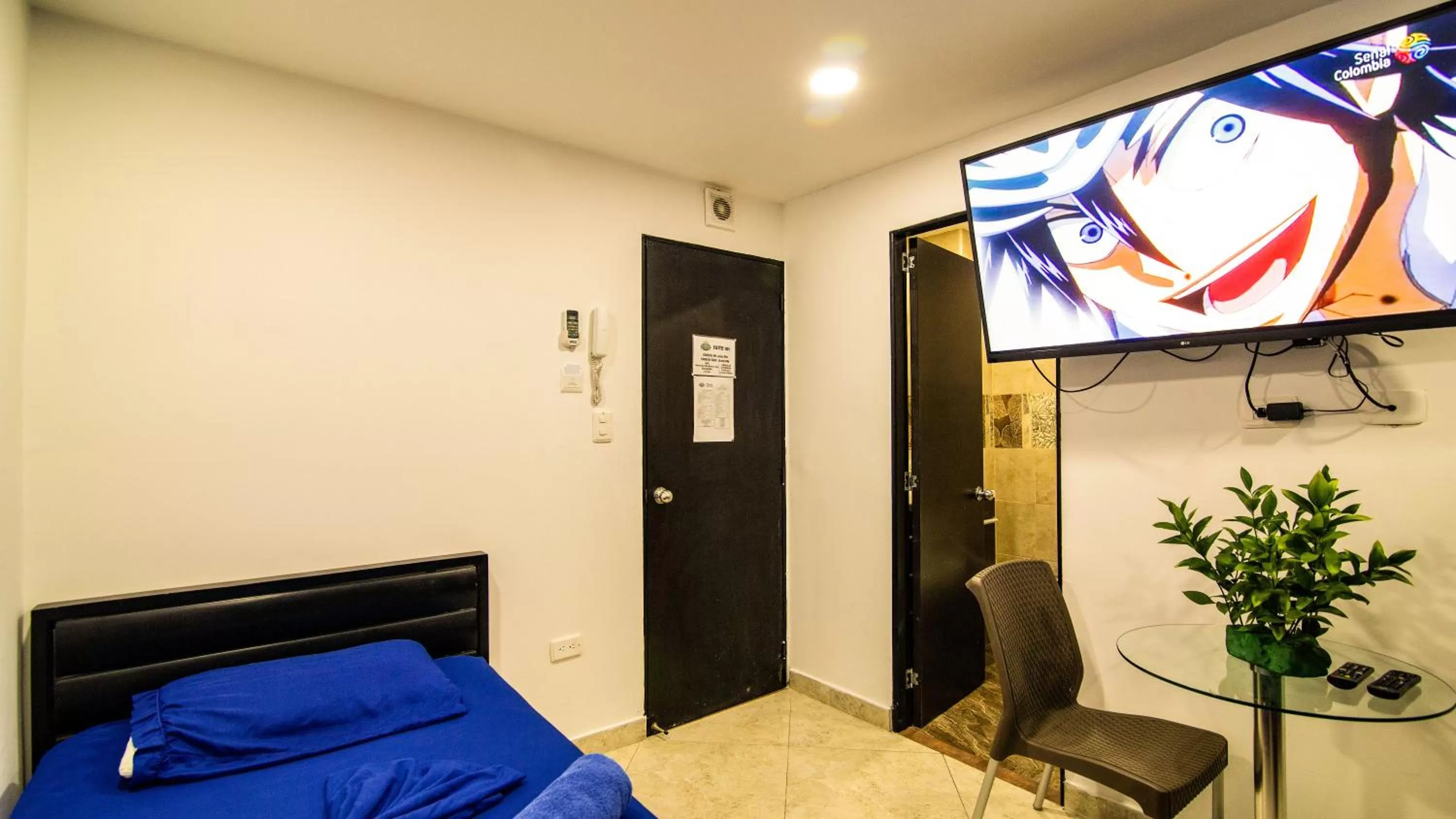 Bedroom, Bed in Hollywood Beach Suite