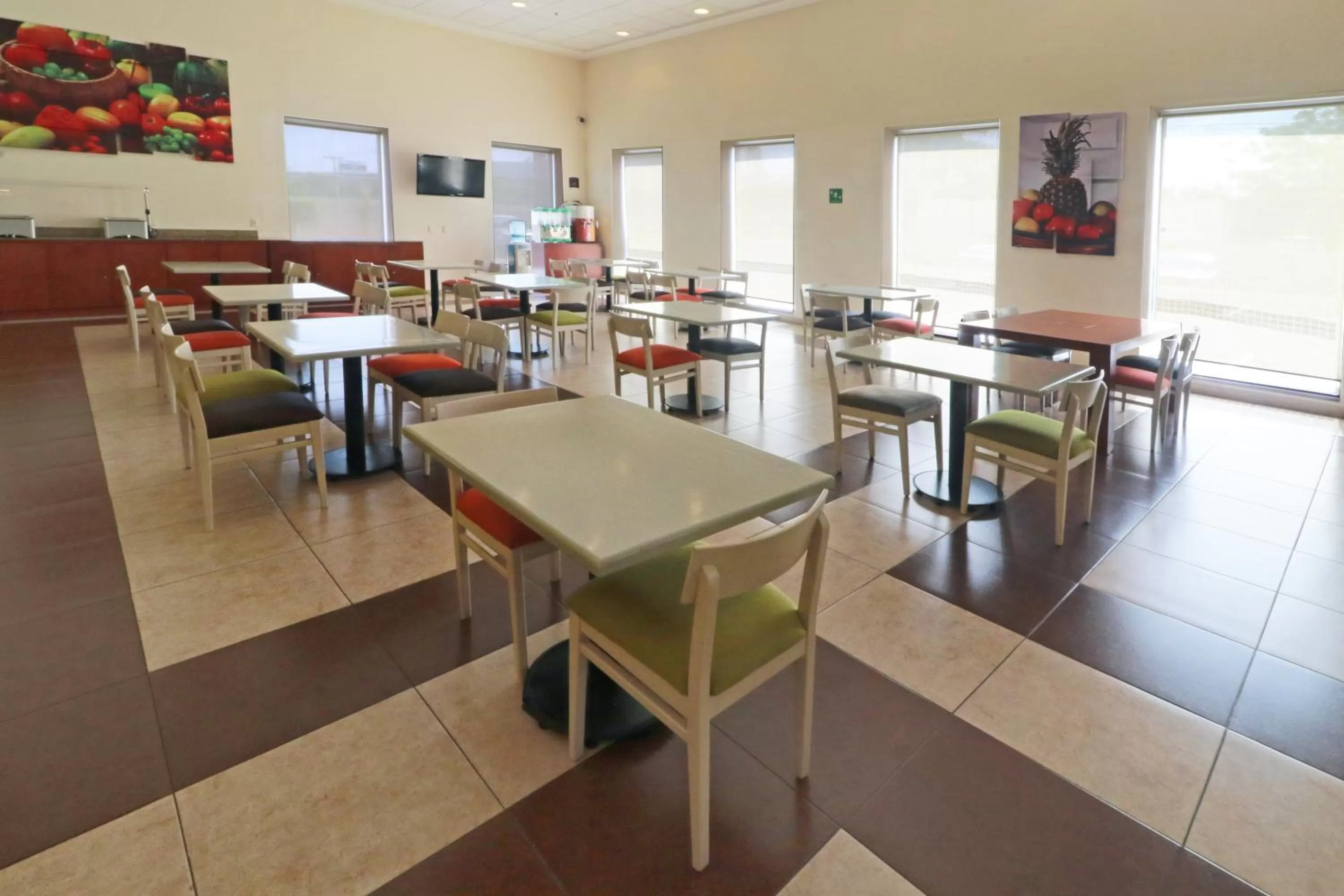 Breakfast in Staybridge Suites Queretaro by IHG