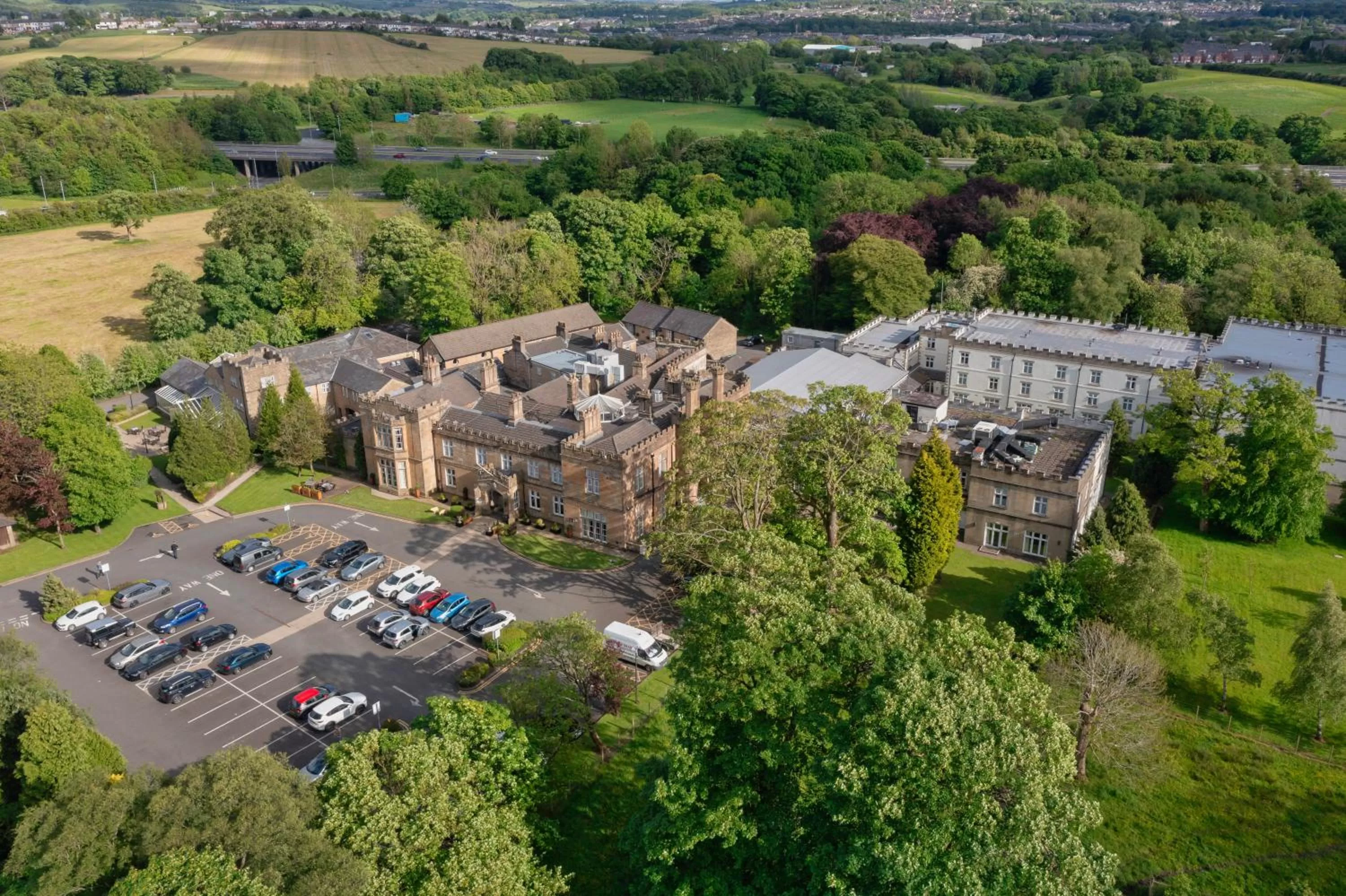 Property building in Mercure Blackburn Dunkenhalgh Hotel & Spa