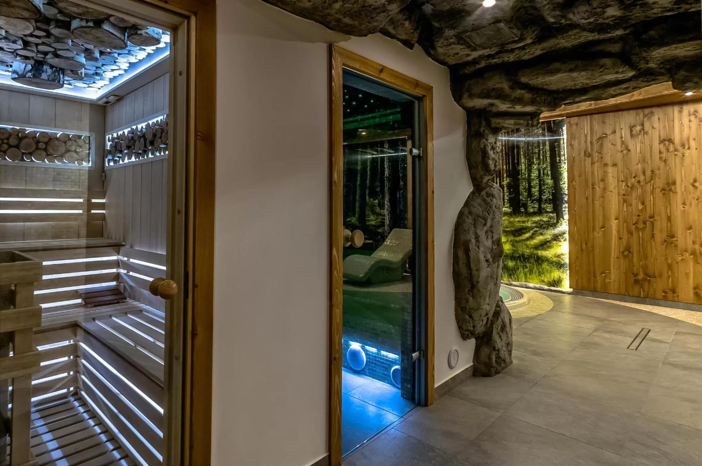 Hot Tub in Hotel Górski