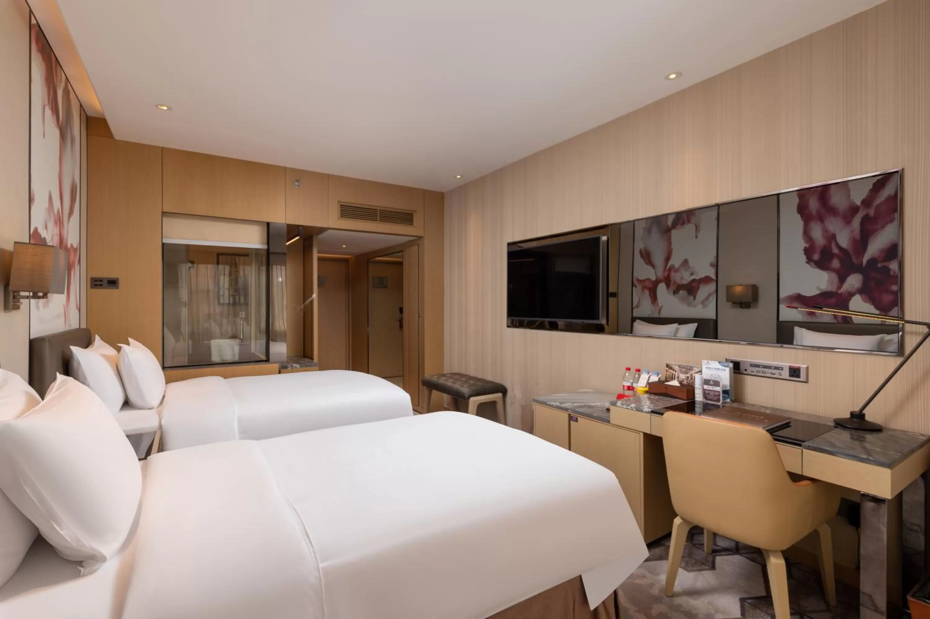 Bed in Zhuhai Longzhuda International Hotel - 24hours stay