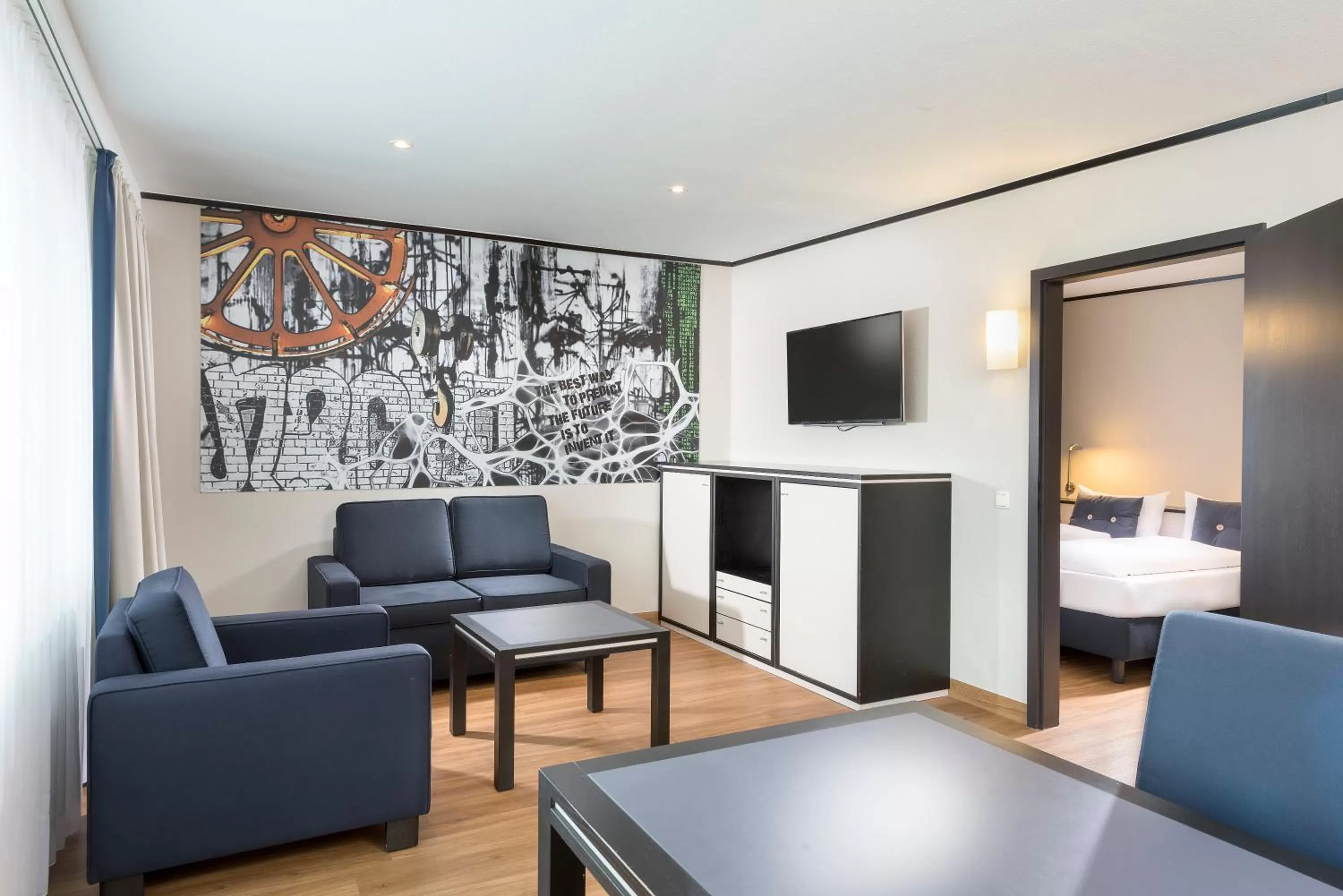 TV and multimedia in Seminaris Hotel Bad Honnef