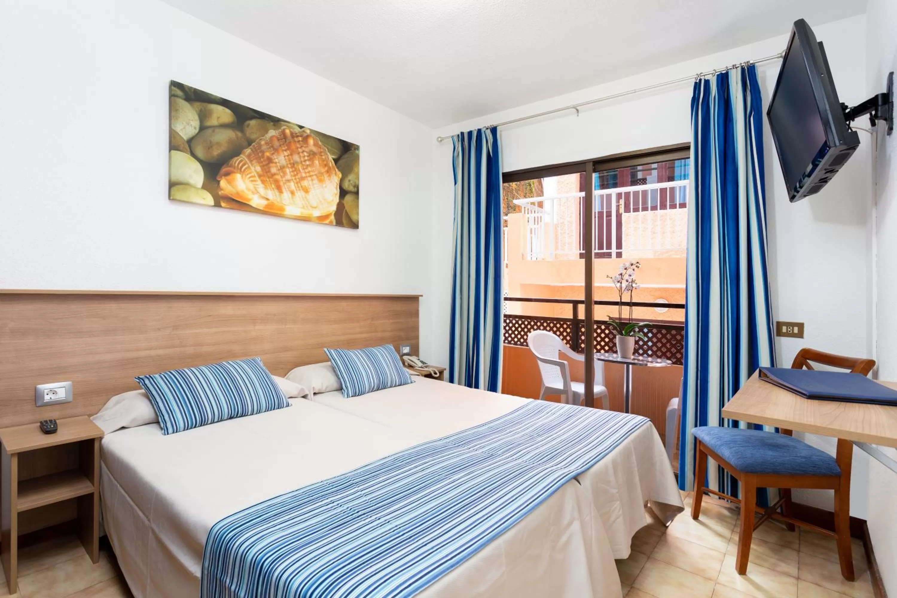 Bedroom, Bed in Globales Acuario