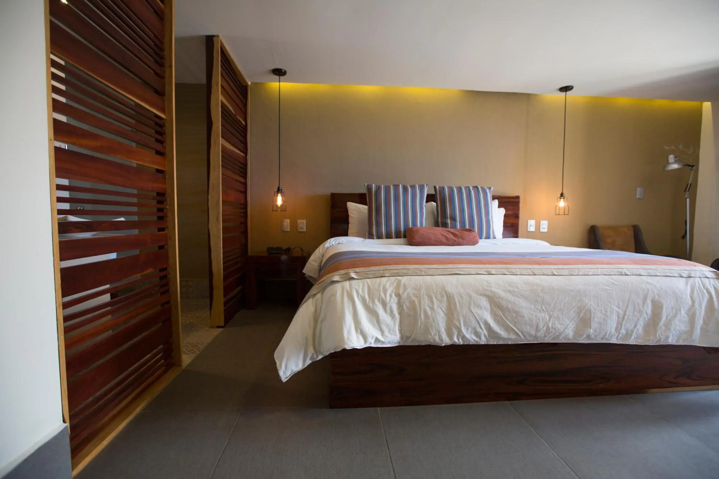 Deluxe King Room in Hotel Helverica Deluxe King Room in Hotel Helverica