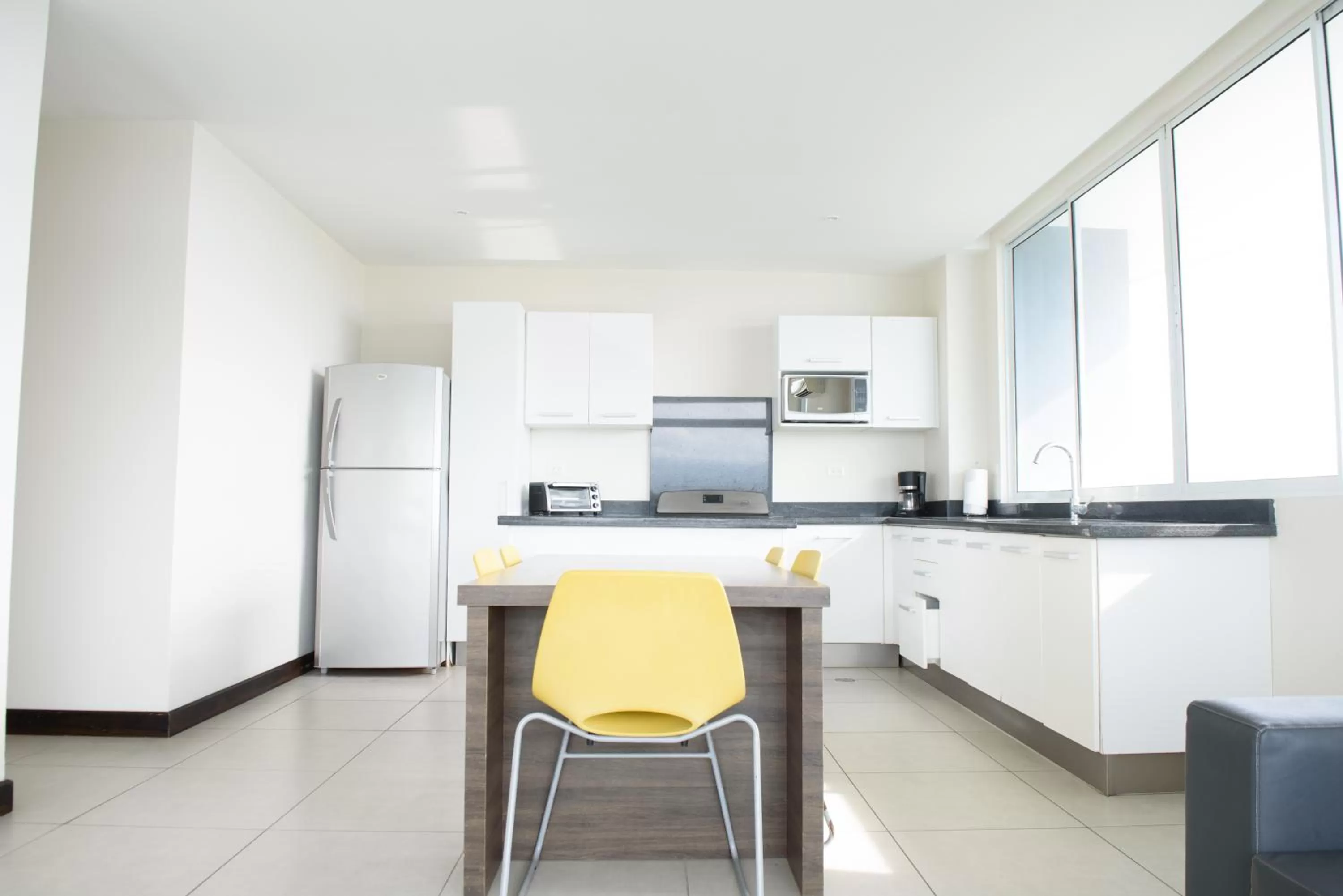 Kitchen or kitchenette in Puerto Azul Hotel
