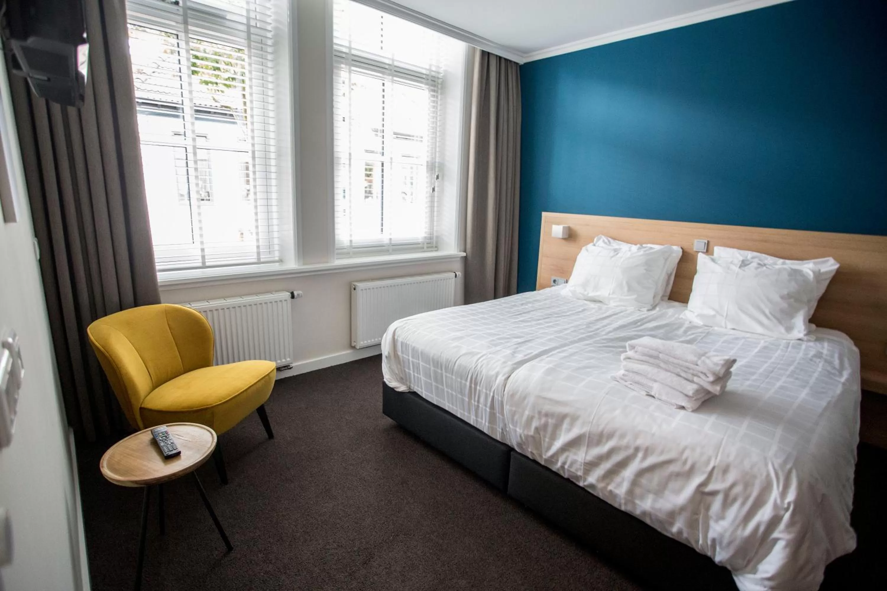 Bedroom, Bed in Hotel In't Holt 1654 Grand Café & Logement