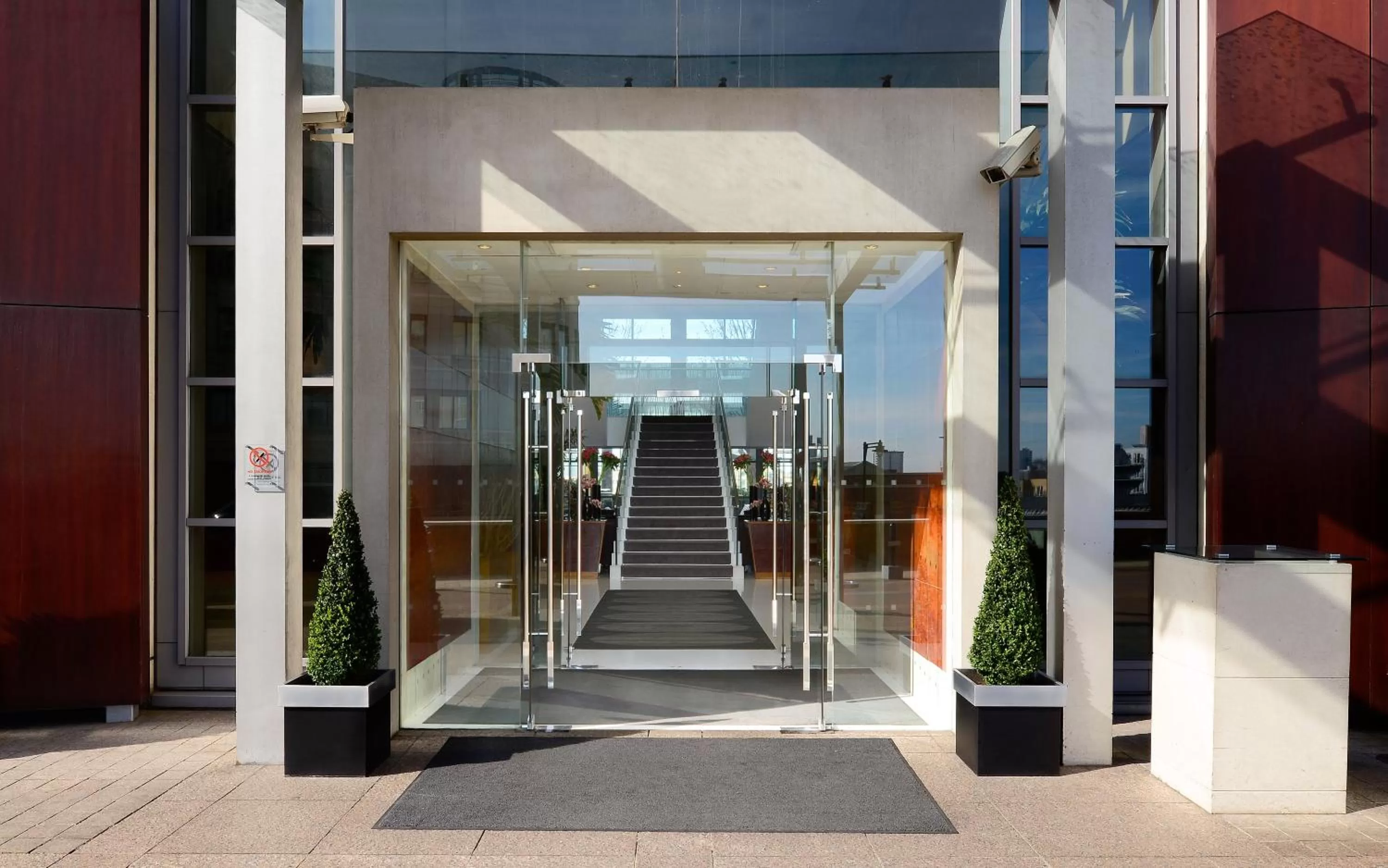 Facade/entrance in Canary Riverside Plaza Hotel