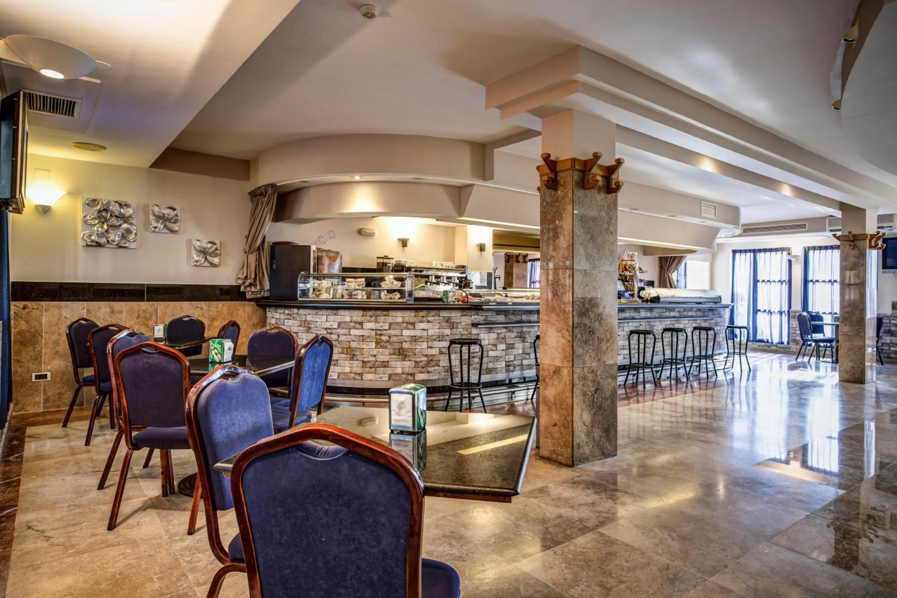 Lounge or bar in Hotel Spa Rio Ucero