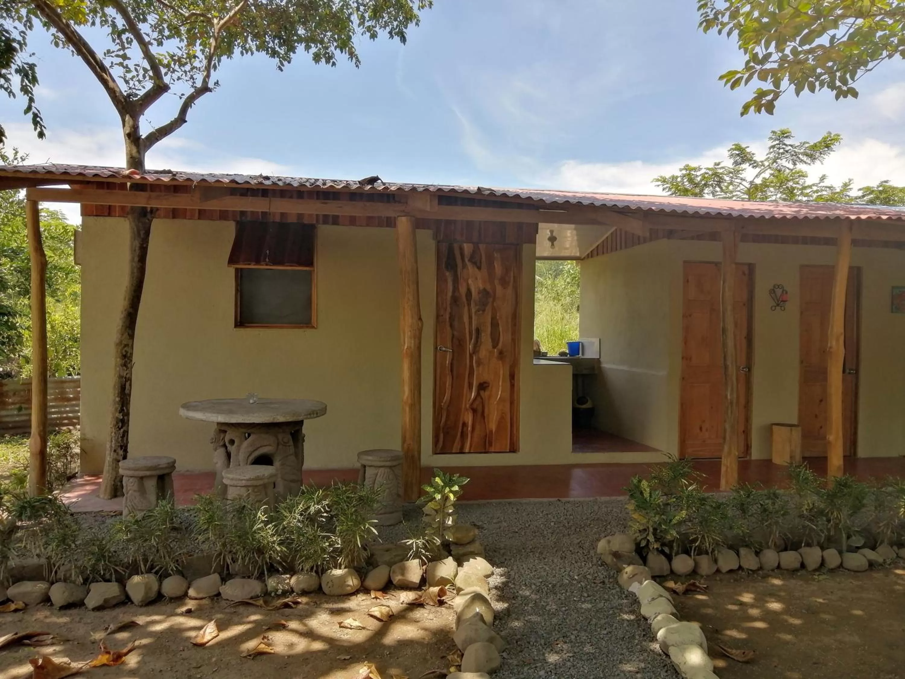 Patio in El Gecko Hotel & Tours