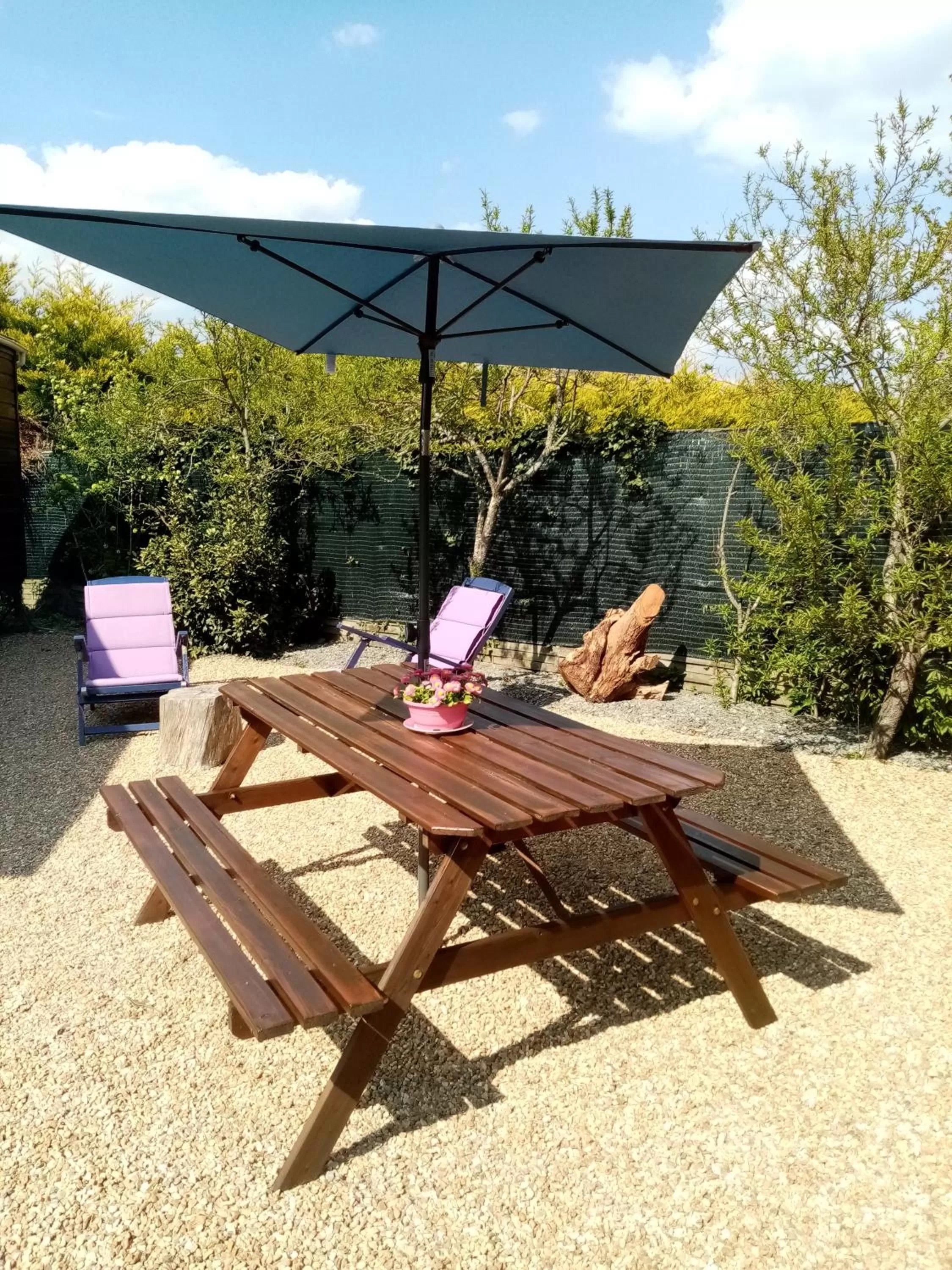 Patio in La Girouardière