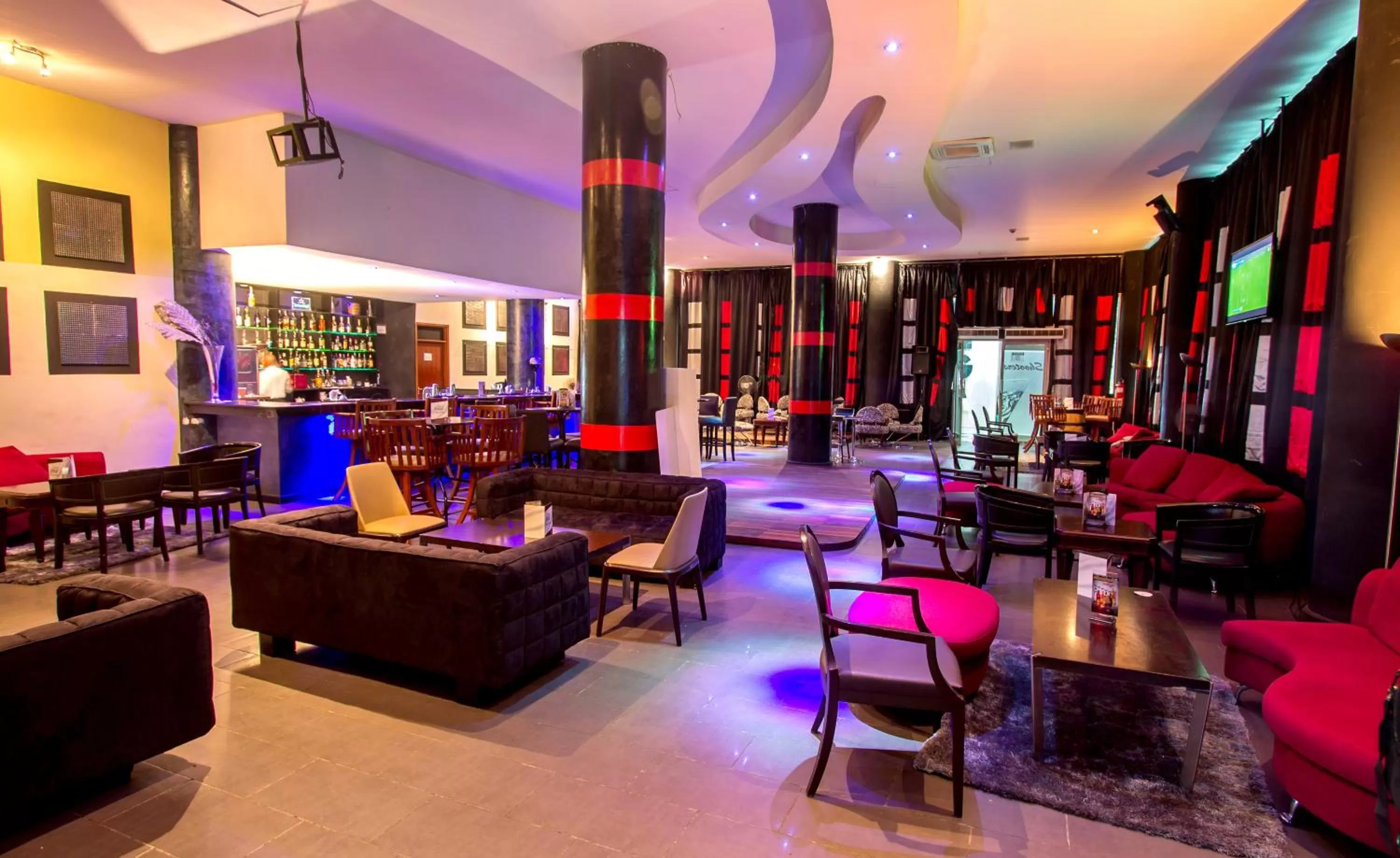 Lounge or bar in The Panari Hotel - Near Jomo Kenyatta International Airport