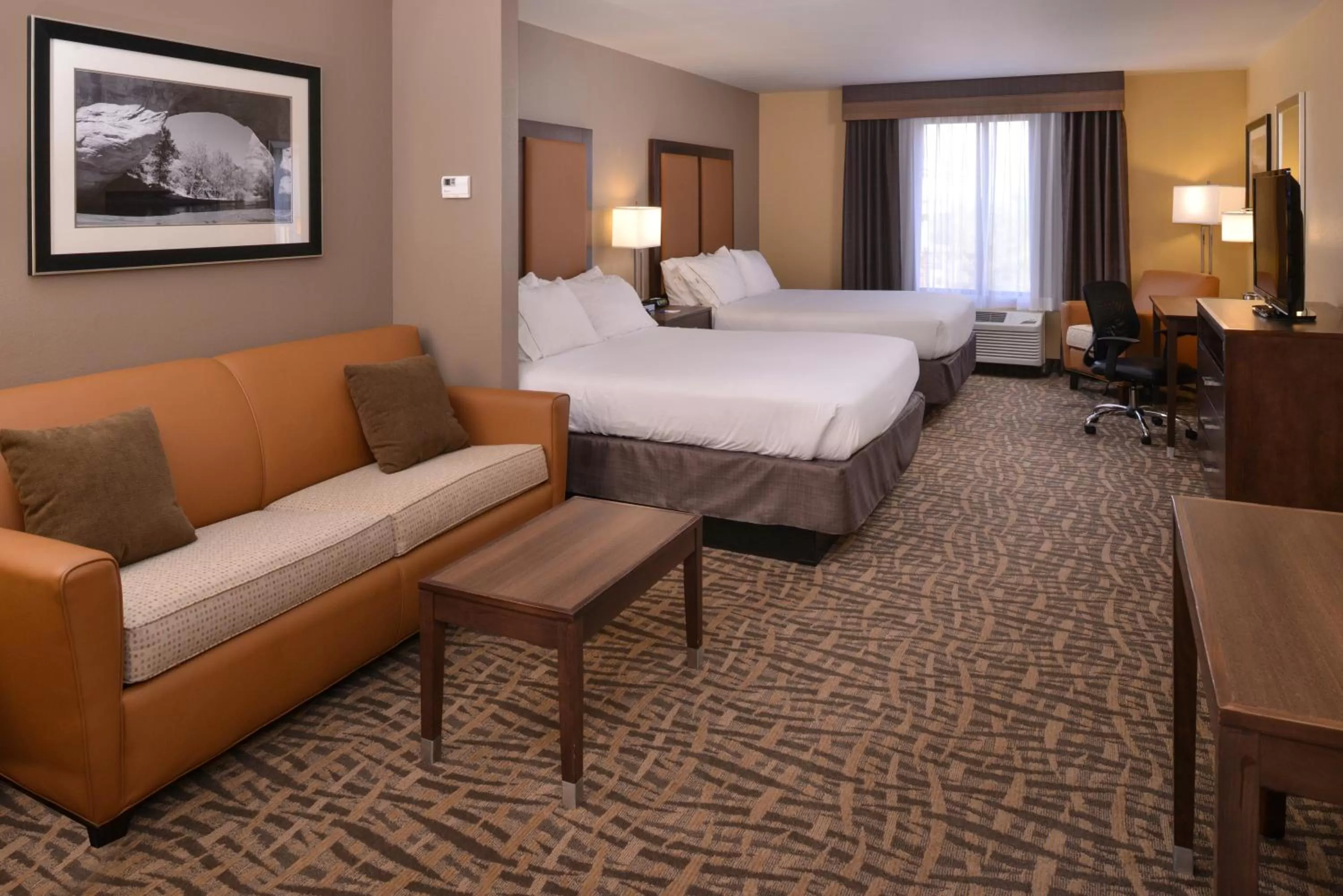 Photo of the whole room, Bed in Holiday Inn Express & Suites Page - Lake Powell Area by IHG