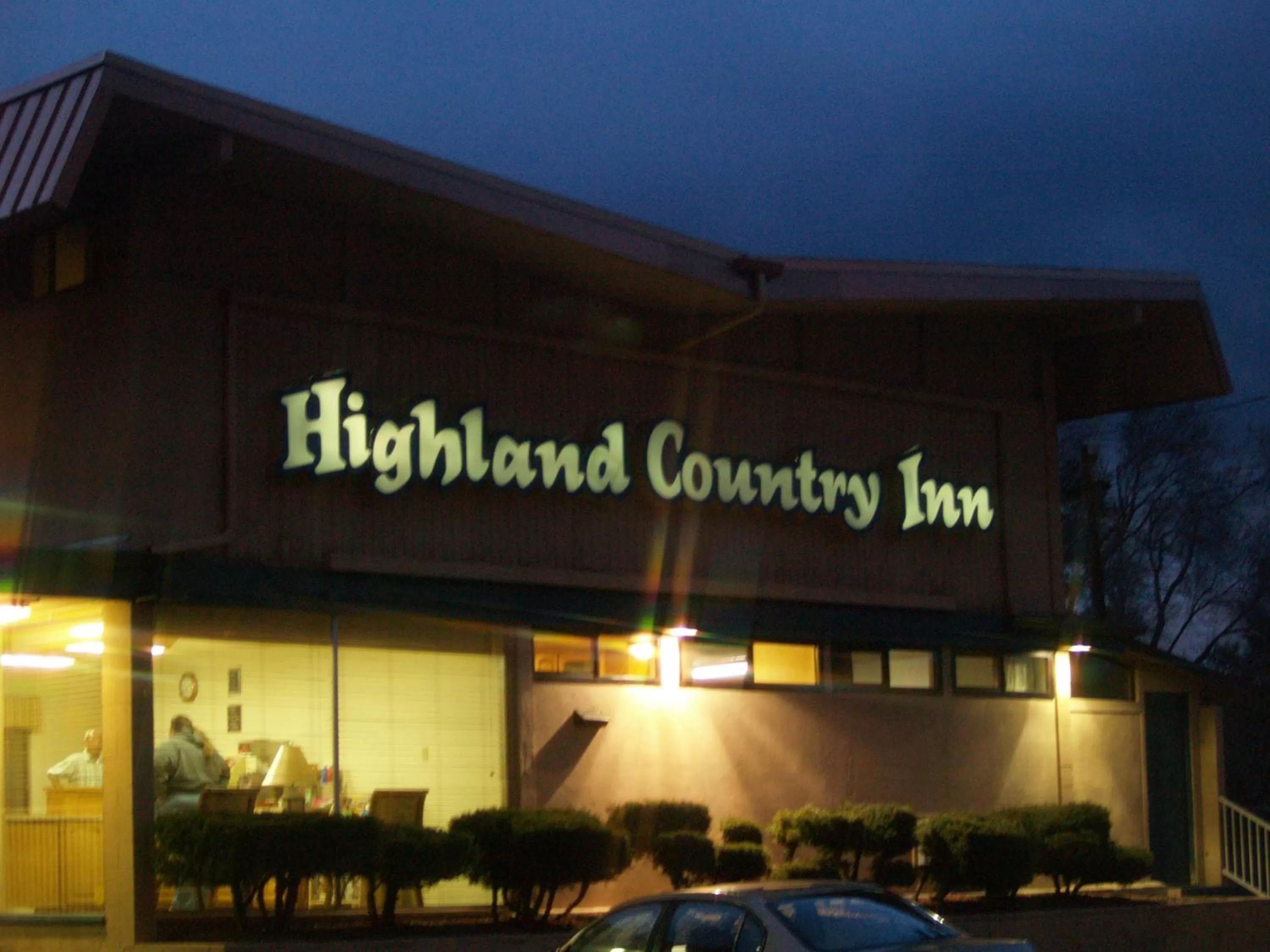 Facade/entrance in Highland Country Inn Flagstaff
