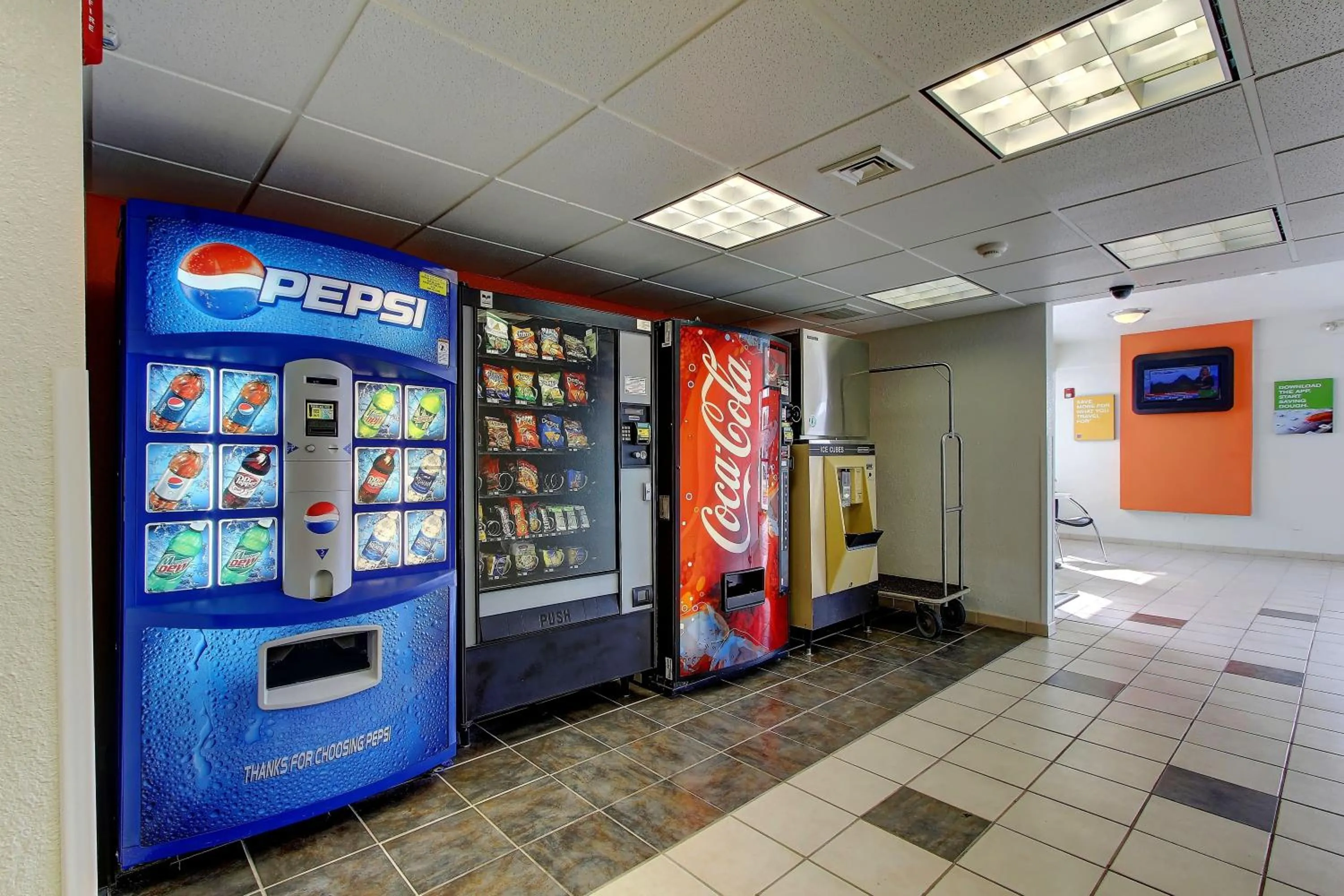 Food and drinks in Motel 6-York, PA - North