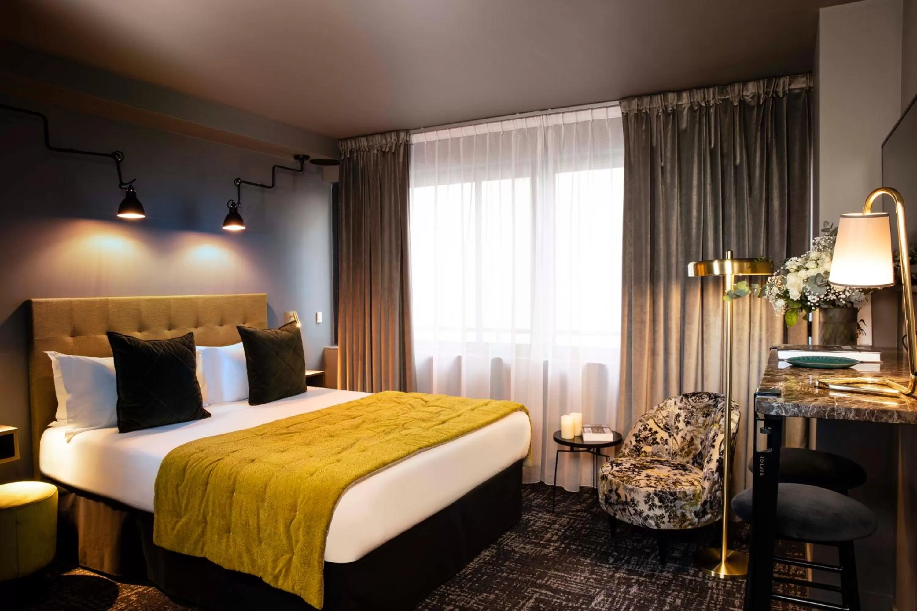 Bed in Le Rayz Vendome