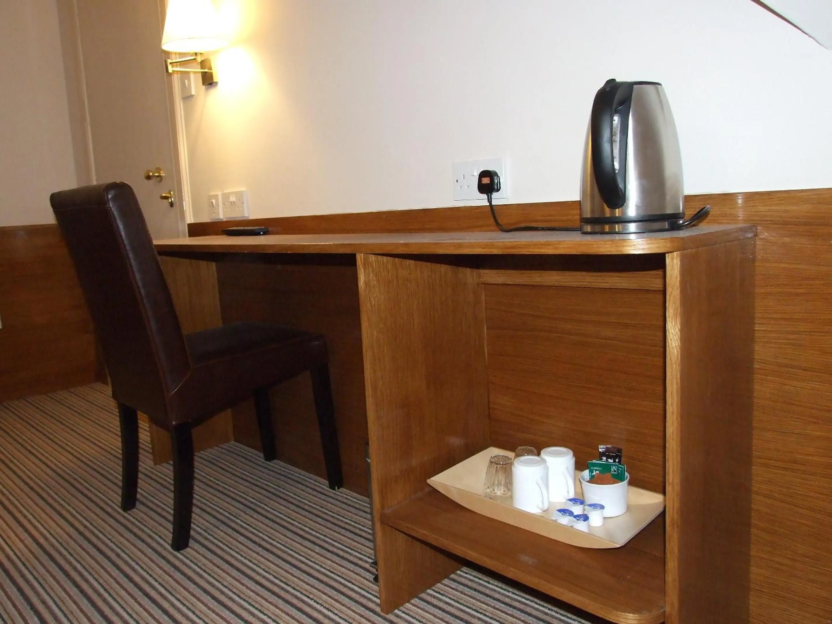 Coffee/tea facilities in Leith House