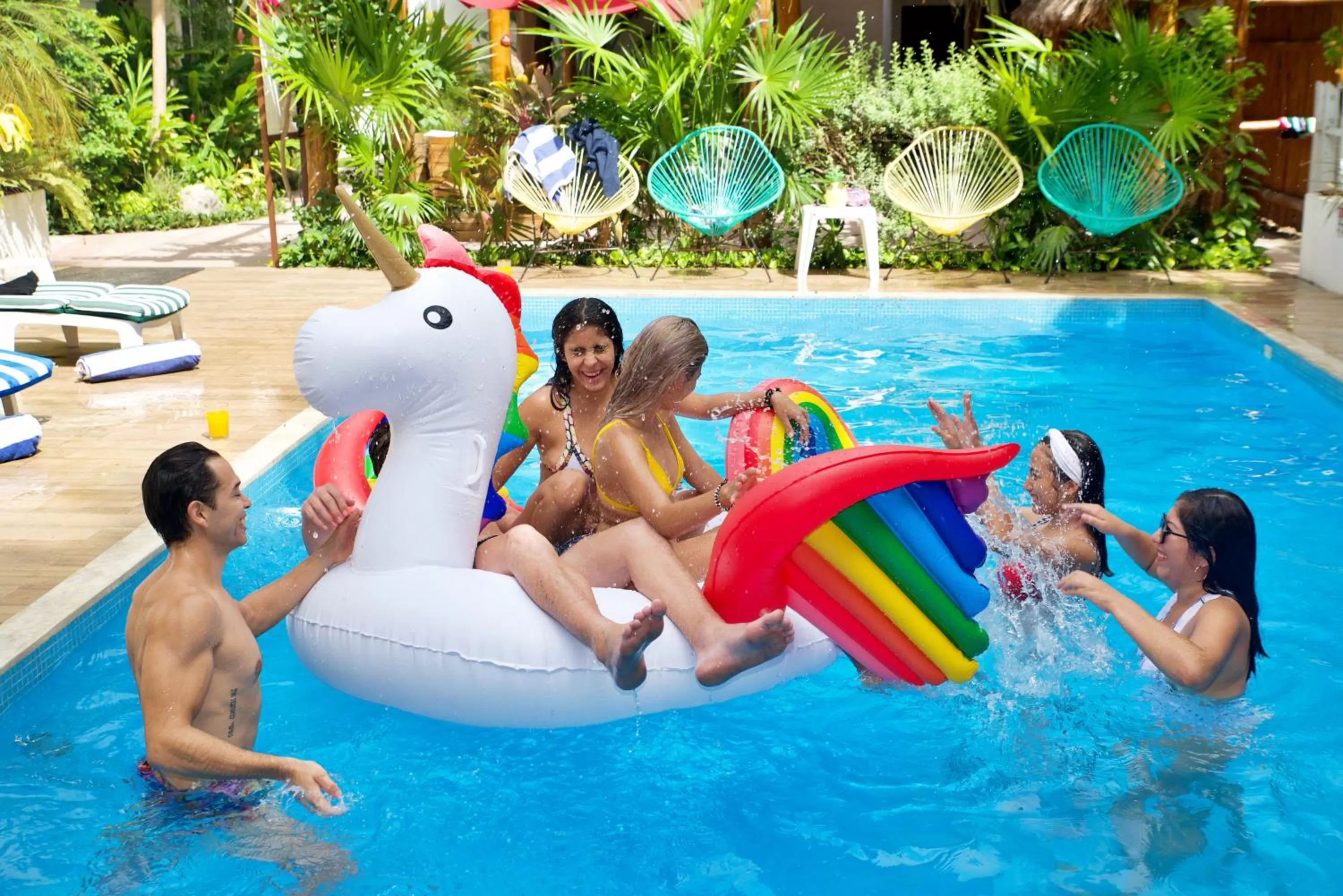 Evening entertainment in Hotel Villas Colibrí Suites & Bungalows